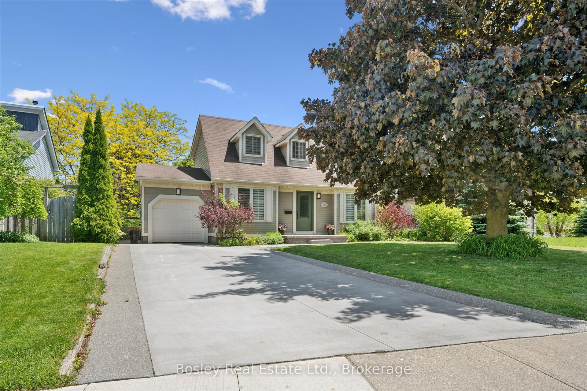 52 Stirling MacGregor Drive — photo 1
