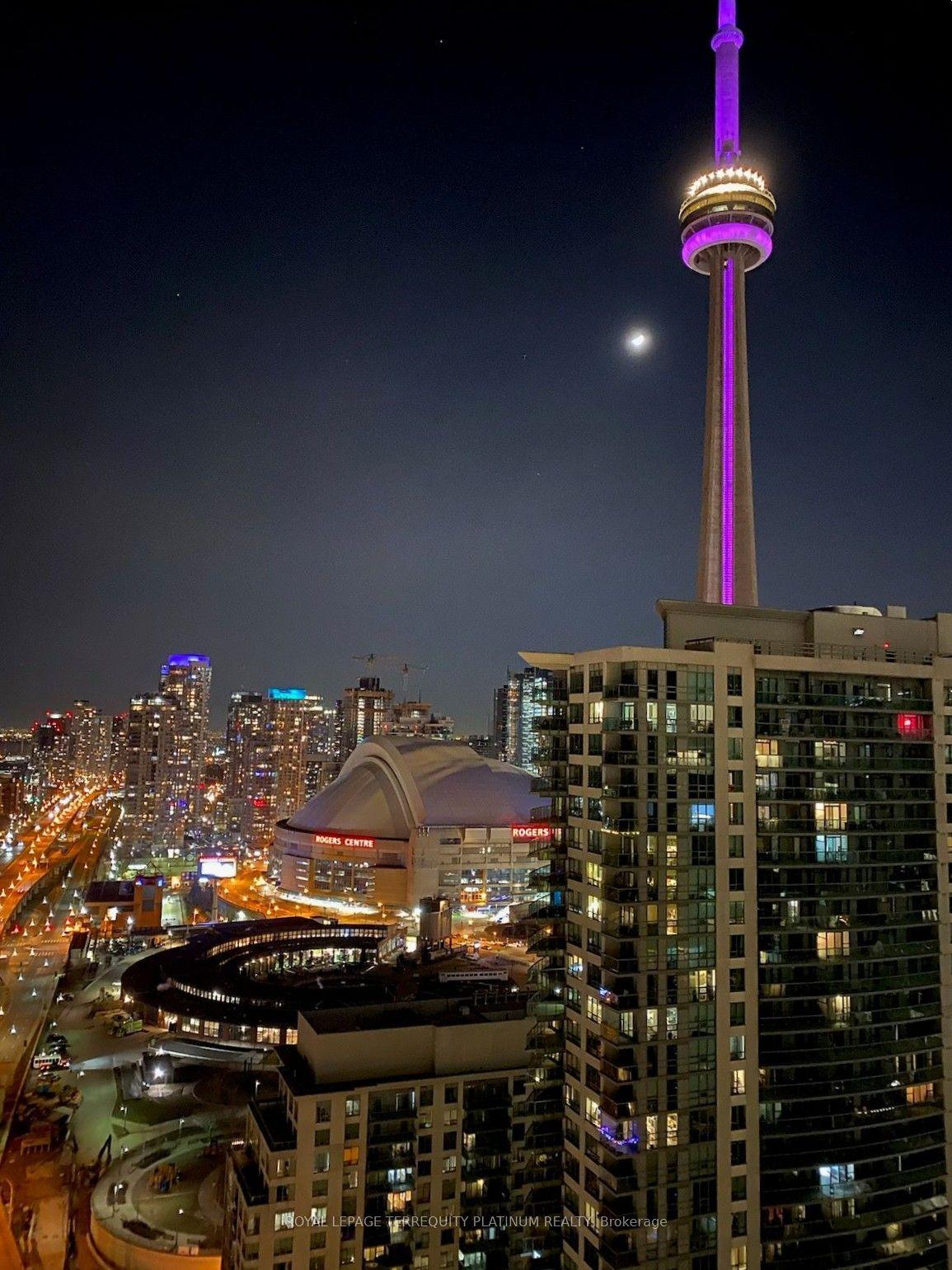 10 York Street 3212 #3212, Toronto — Condo for lease, photo 1