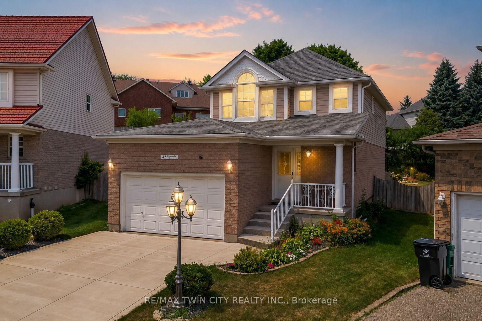 42 Briarmeadow Crescent, Kitchener — Detached for sale, photo 1
