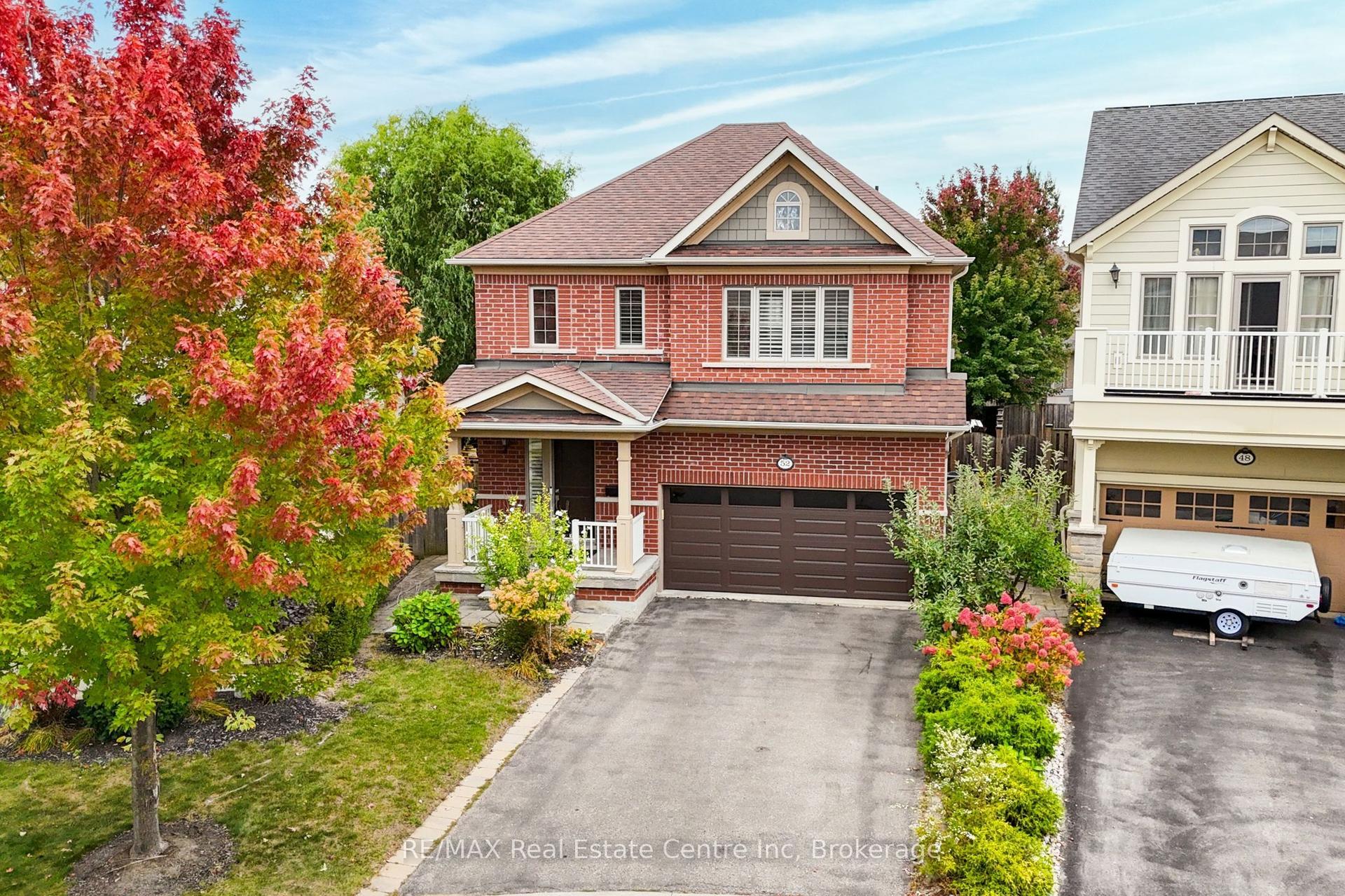 52 Bardoe Crescent, Milton — Detached for sale, photo 1