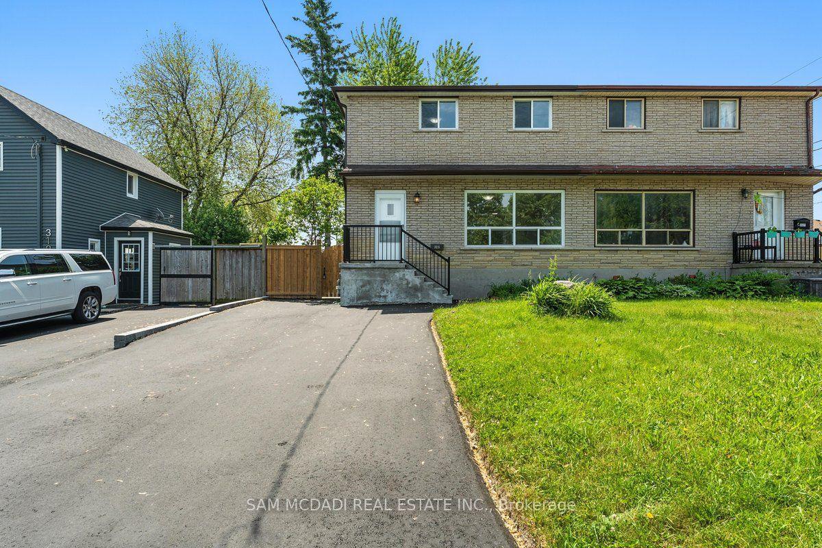 325 Banff Avenue — photo 1