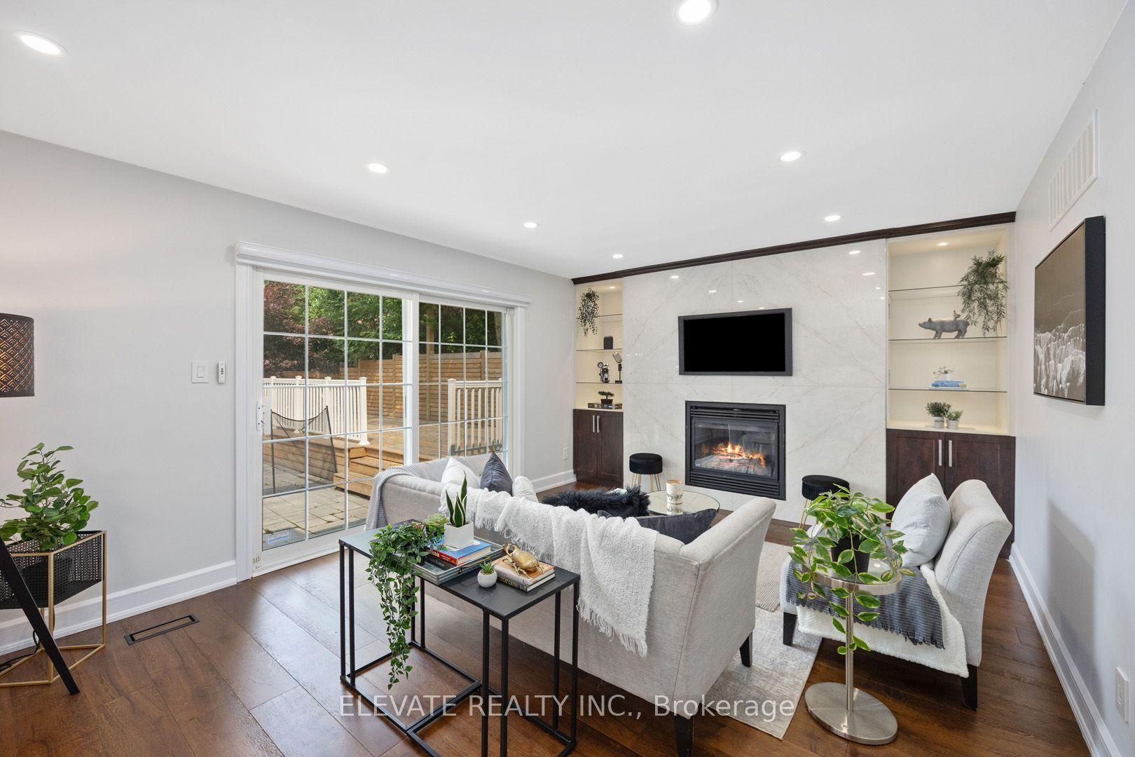 2059 Shawanaga Trail, Mississauga — Detached for sale, photo 1