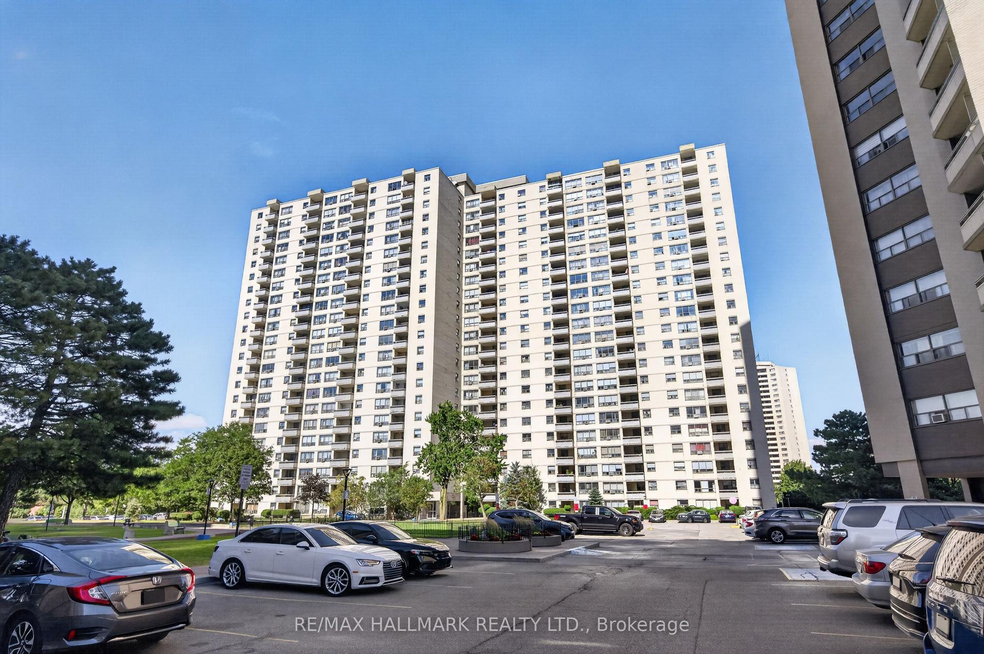 370 Dixon Road 912 #912, Toronto — Condo for sale, photo 1