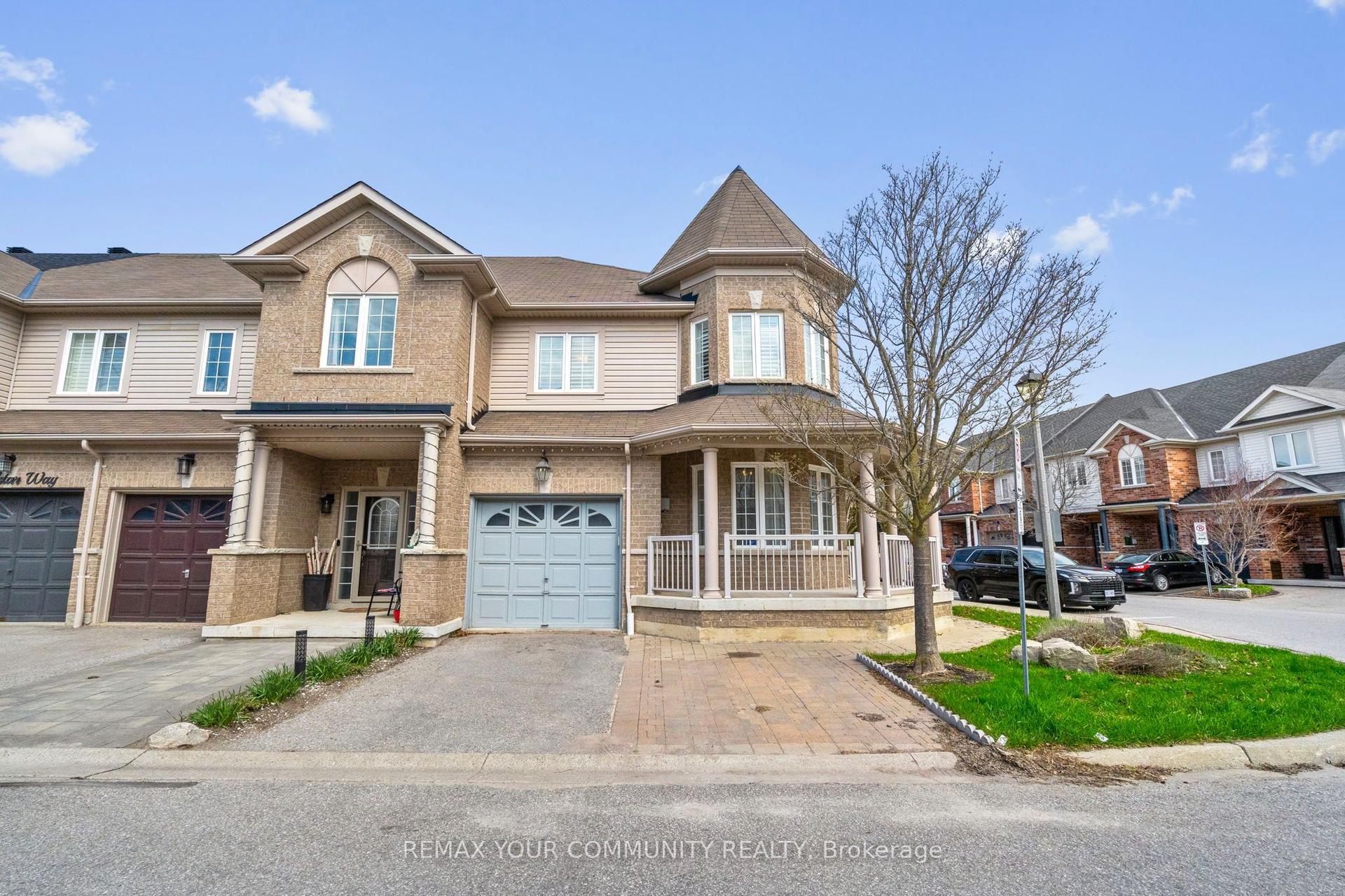 18 Telstar Way — photo 1