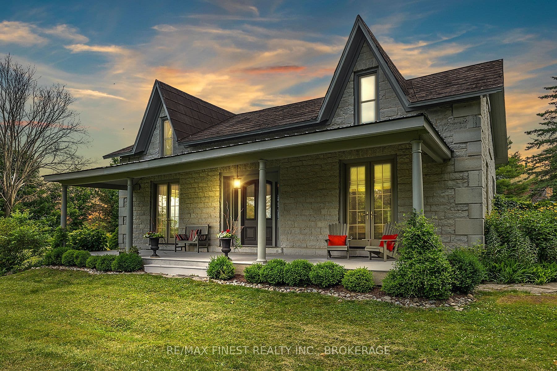 187 SIMMONS Road — photo 1