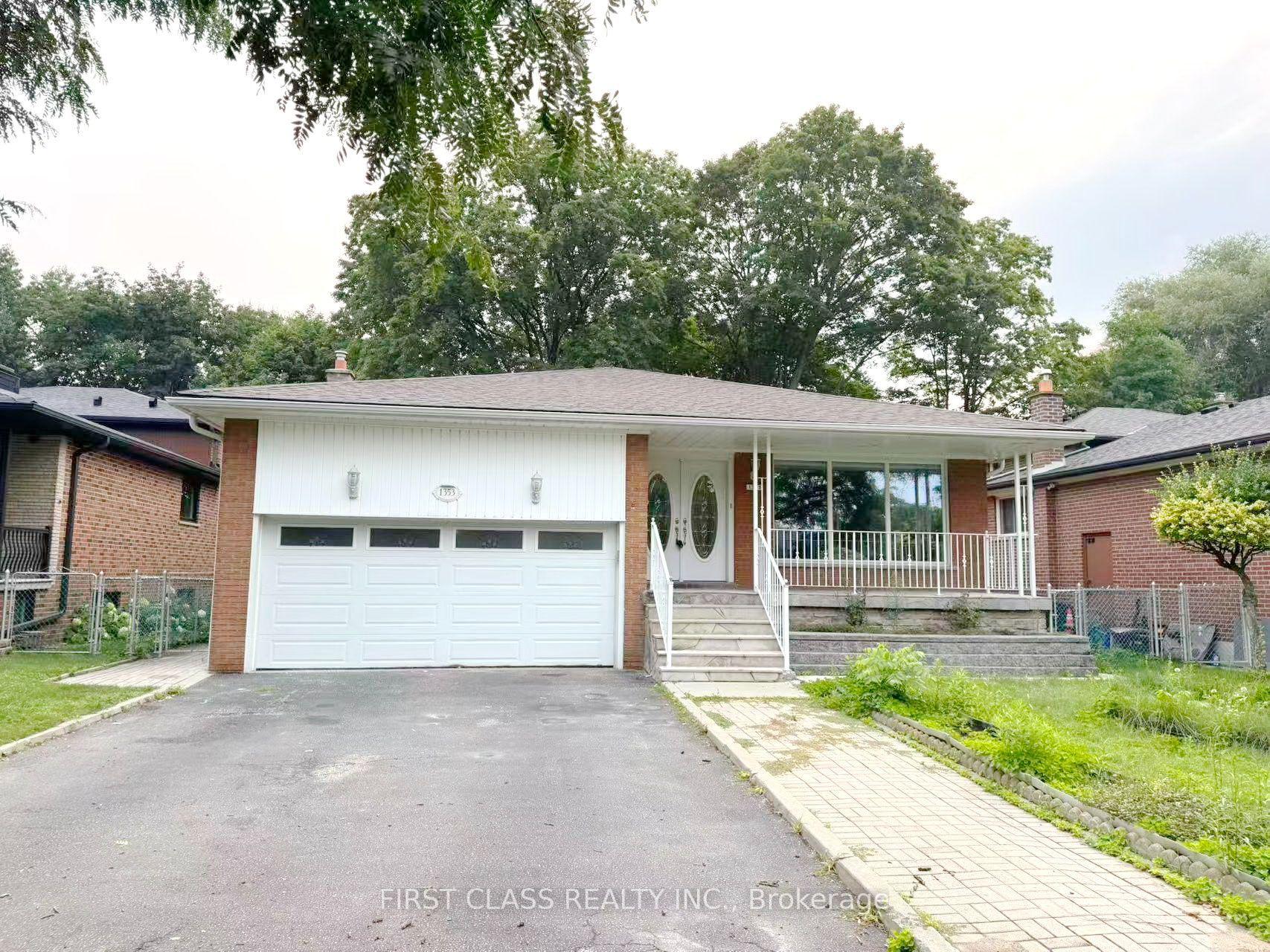 1353 Myron Drive Upper #Upper, Mississauga — Detached for lease, photo 1