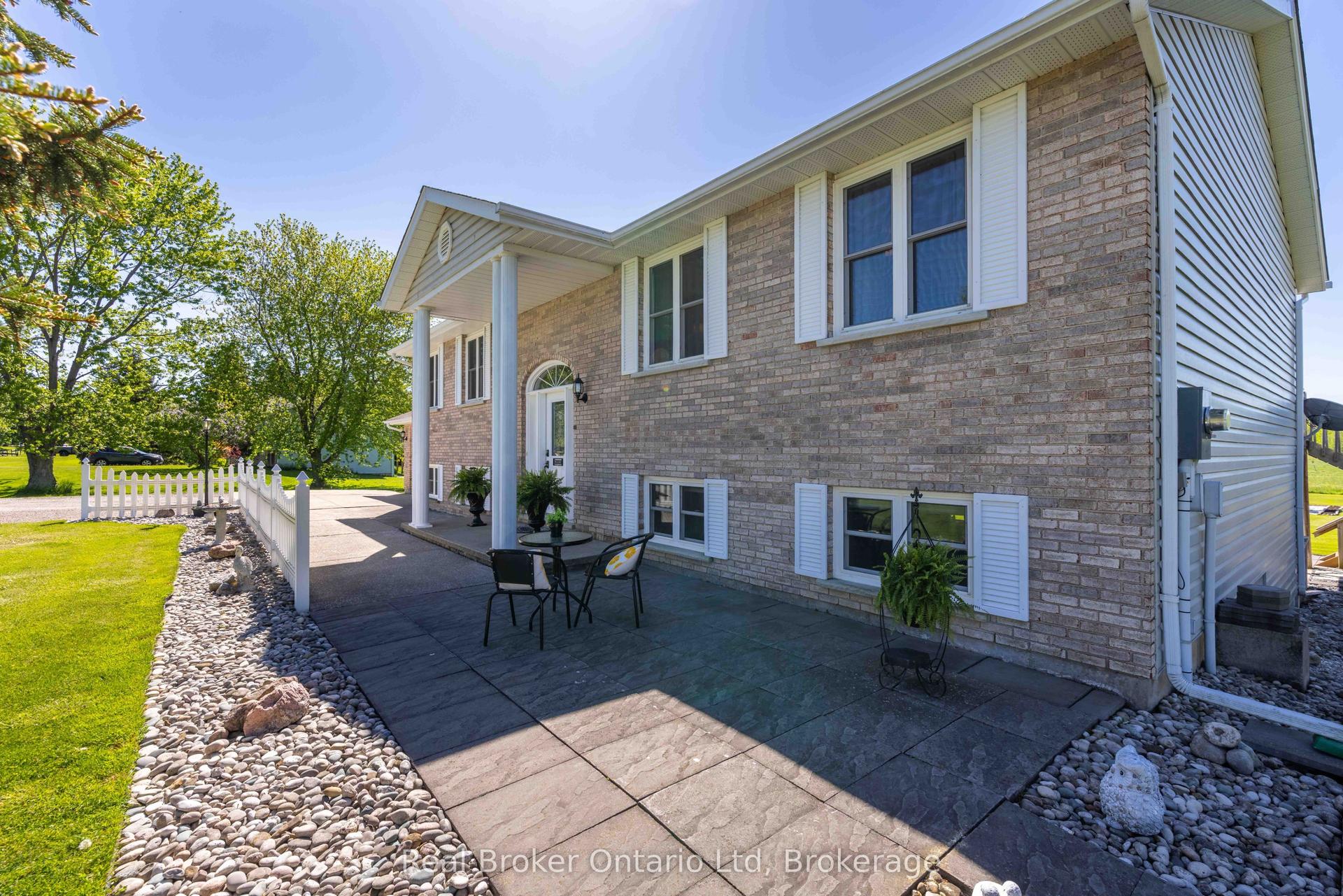 122318 Grey Road 5, Georgian Bluffs — Detached for sale, photo 1