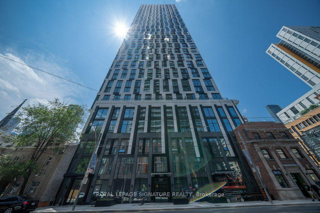 252 Church Street 2807 #2807 — photo 1