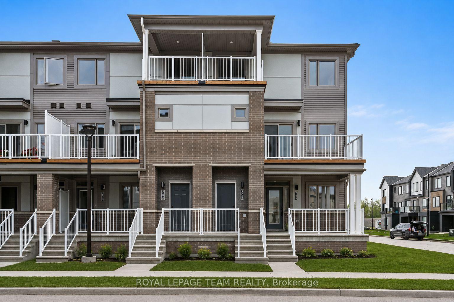2031 Blossite Private, Barrhaven — Townhouse for lease, photo 1