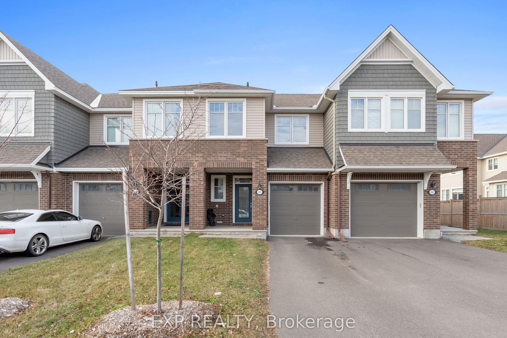 163 Angelonia Crescent, Blossom Park - Airport and Area — Townhouse for sale, photo 1