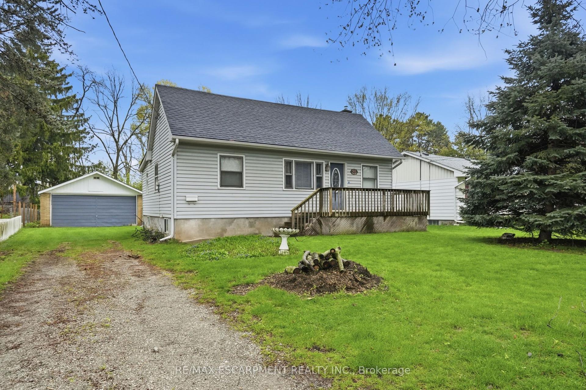 523 ENFIELD Road — photo 1