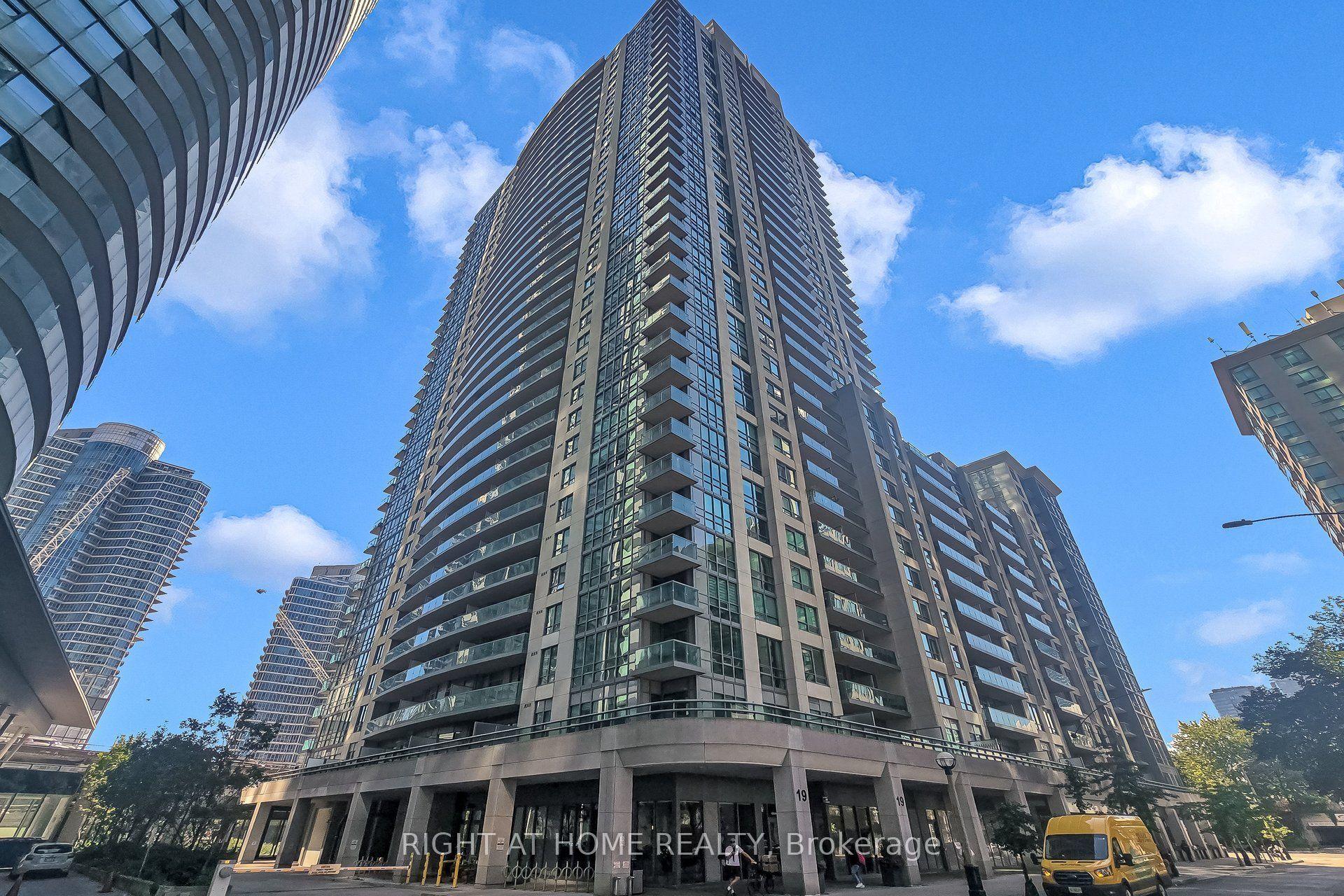 19 Grand Trunk Crescent 712 #712, Toronto — Condo for lease, photo 1