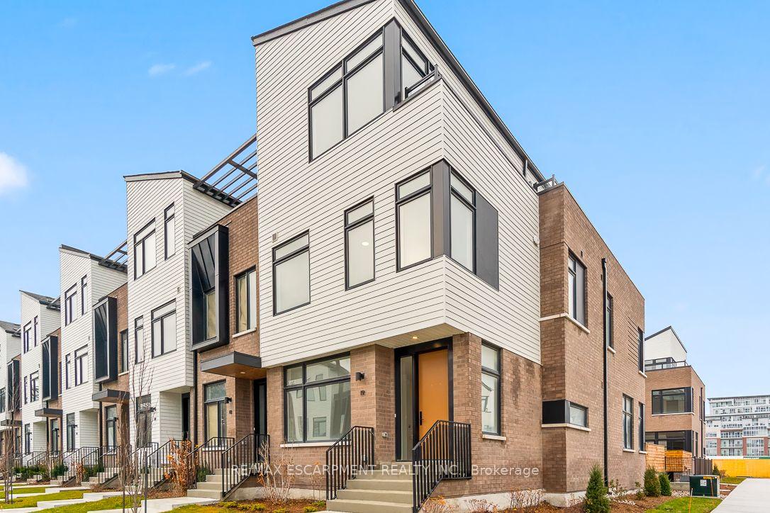 20 Lou Parsons Way 19 #19 — photo 1