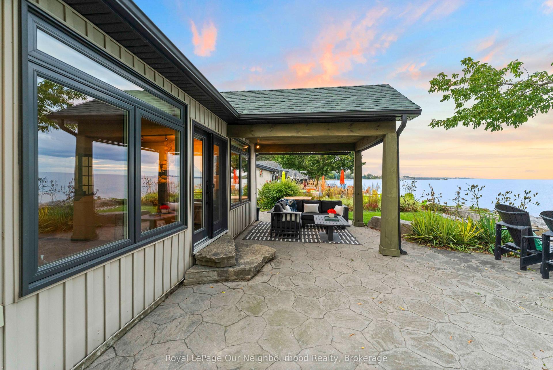 121 Cedar Crest Beach Road, Clarington — Detached for sale, photo 1