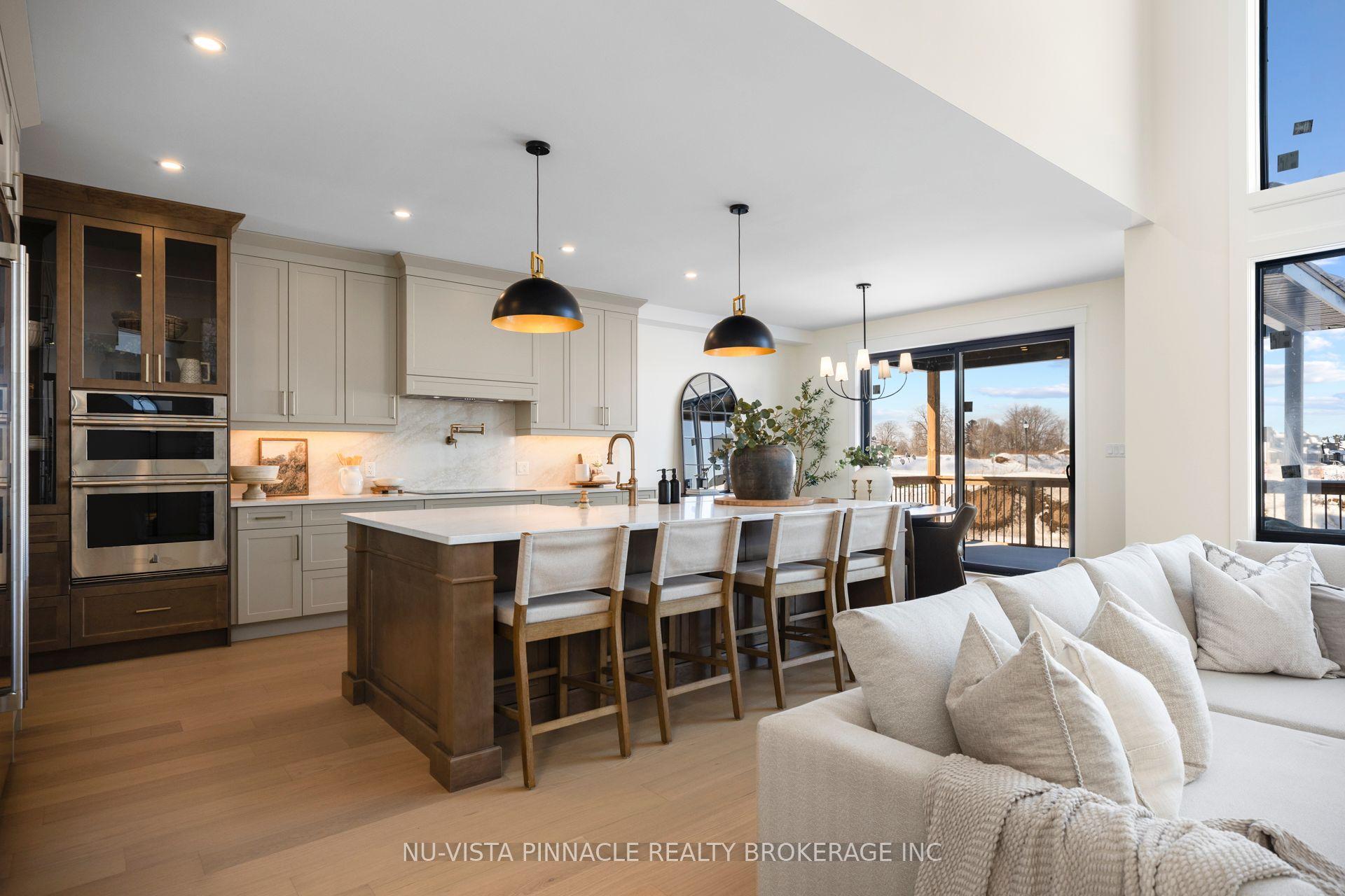 202 Harvest Lane — photo 1