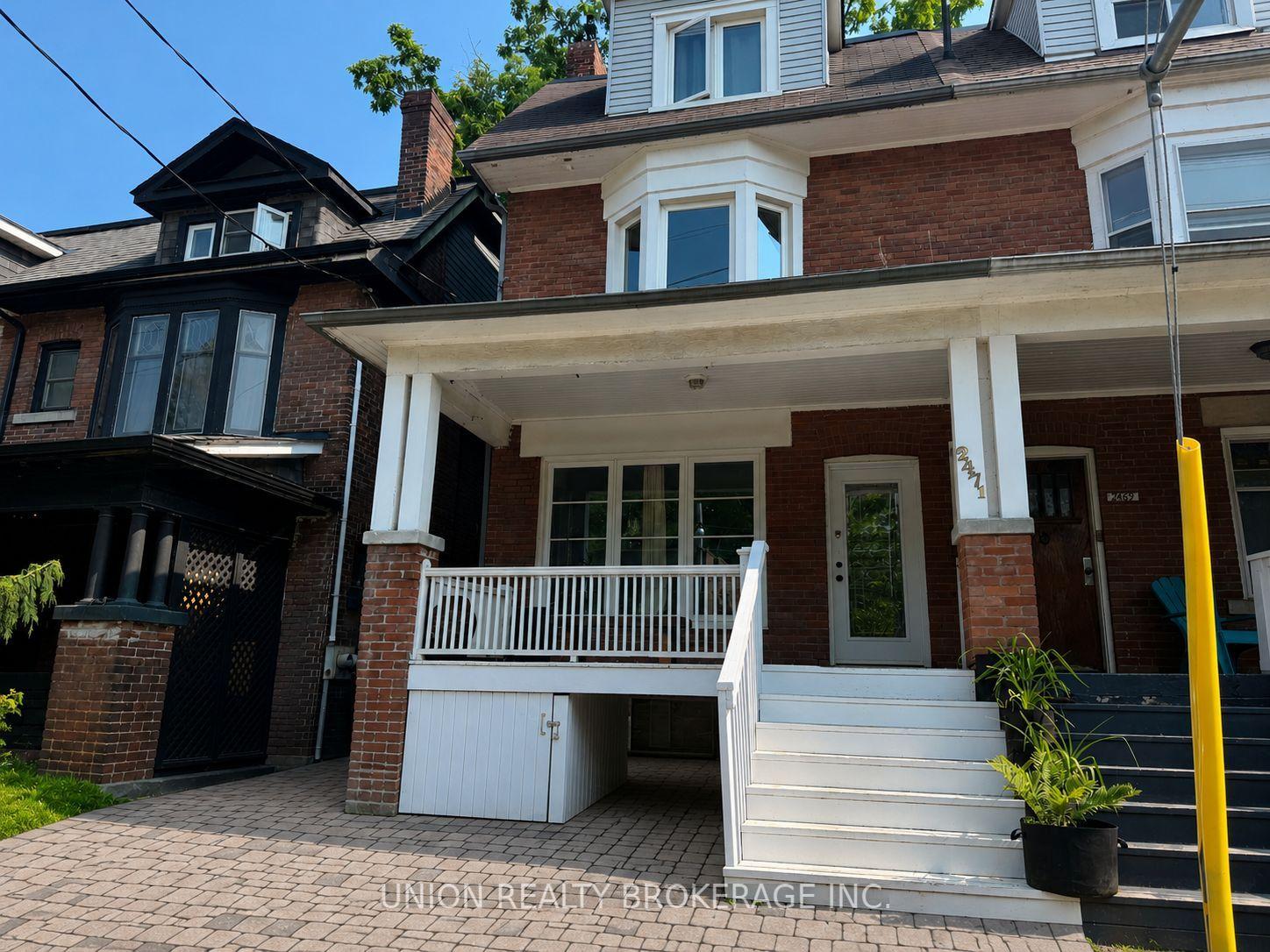 2471 Queen Street E Main #Main, Toronto — Semi-Detached for lease, photo 1
