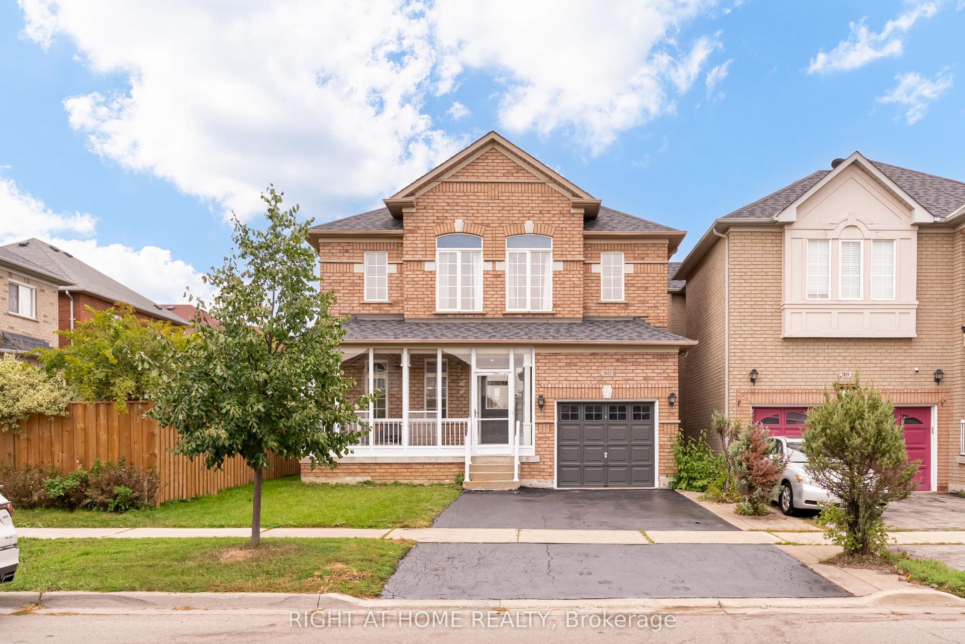 3823 Tacc Drive, Mississauga — Detached for sale, photo 1