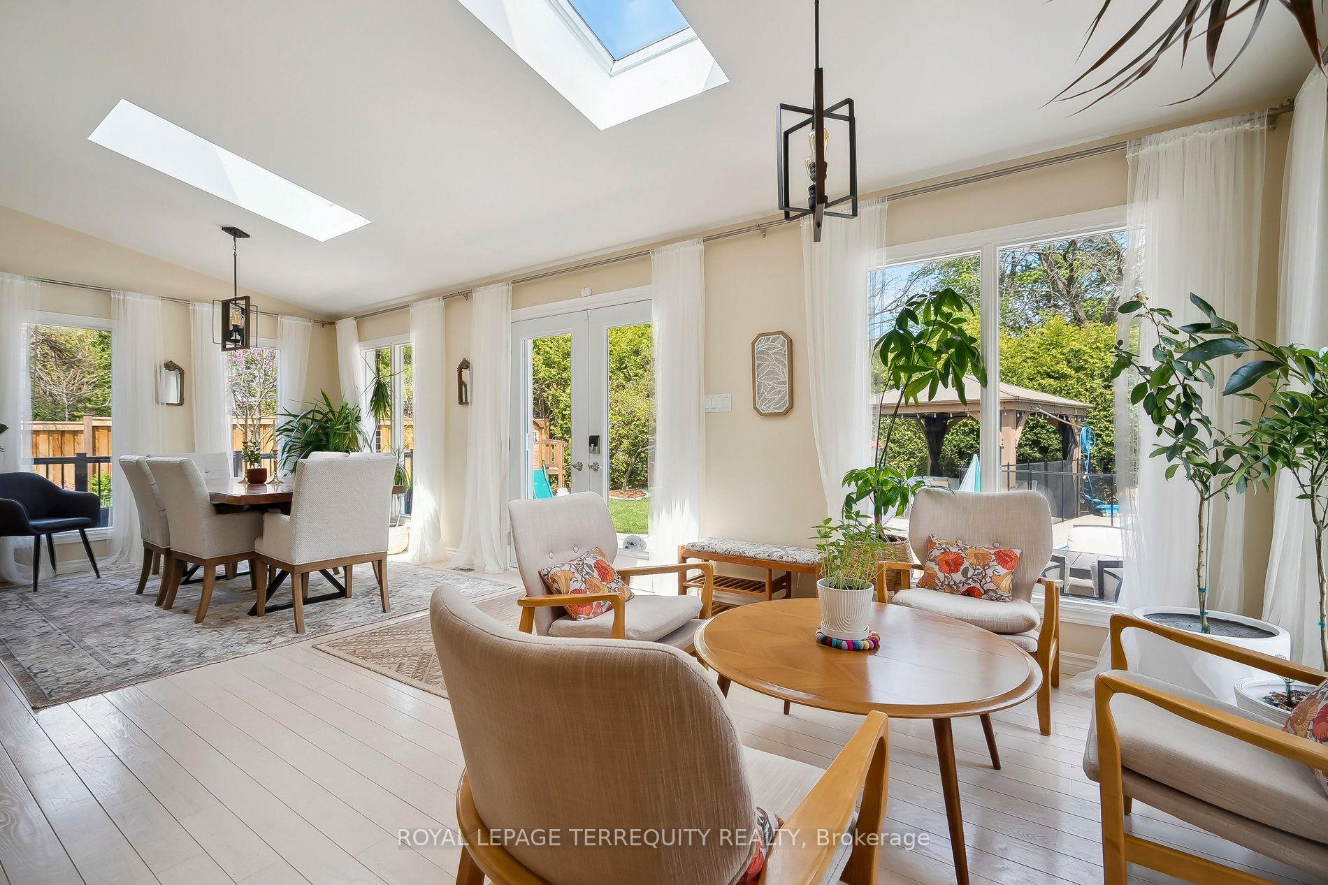 219 Valleyview Court — photo 1