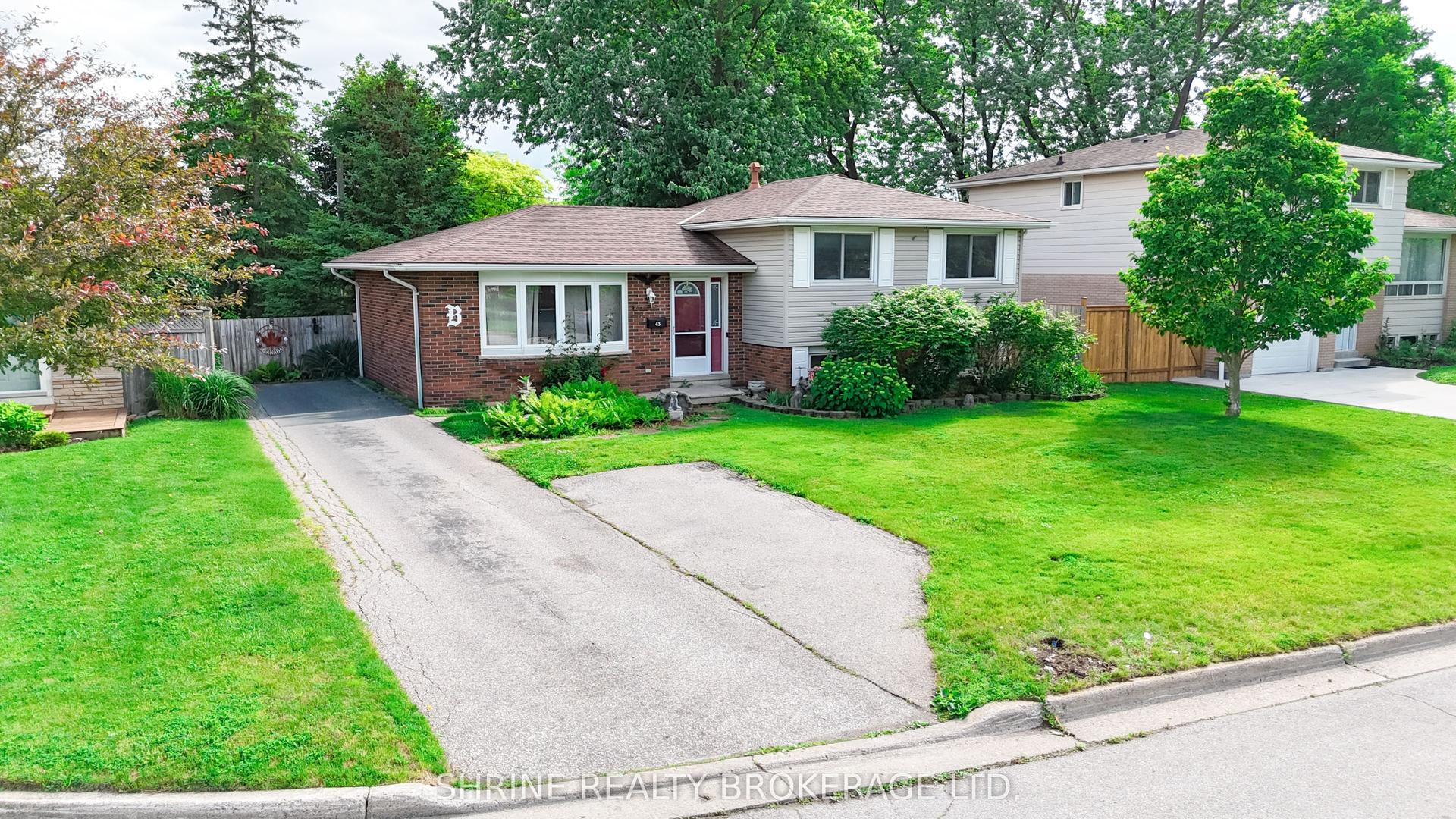 43 Stirling Crescent — photo 1