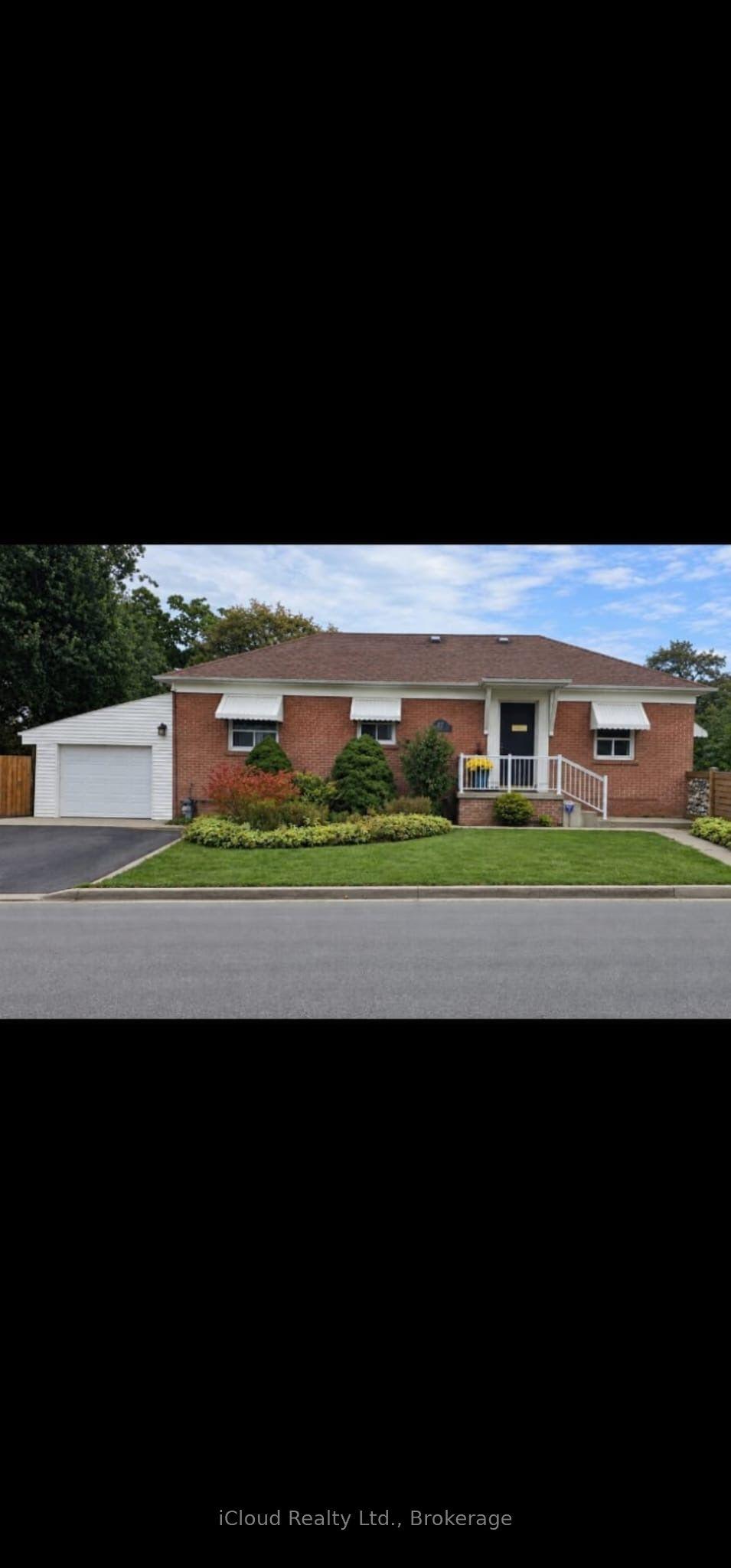 27 Inchcliffe Crescent Upper #Upper, Toronto — Detached for lease, photo 1