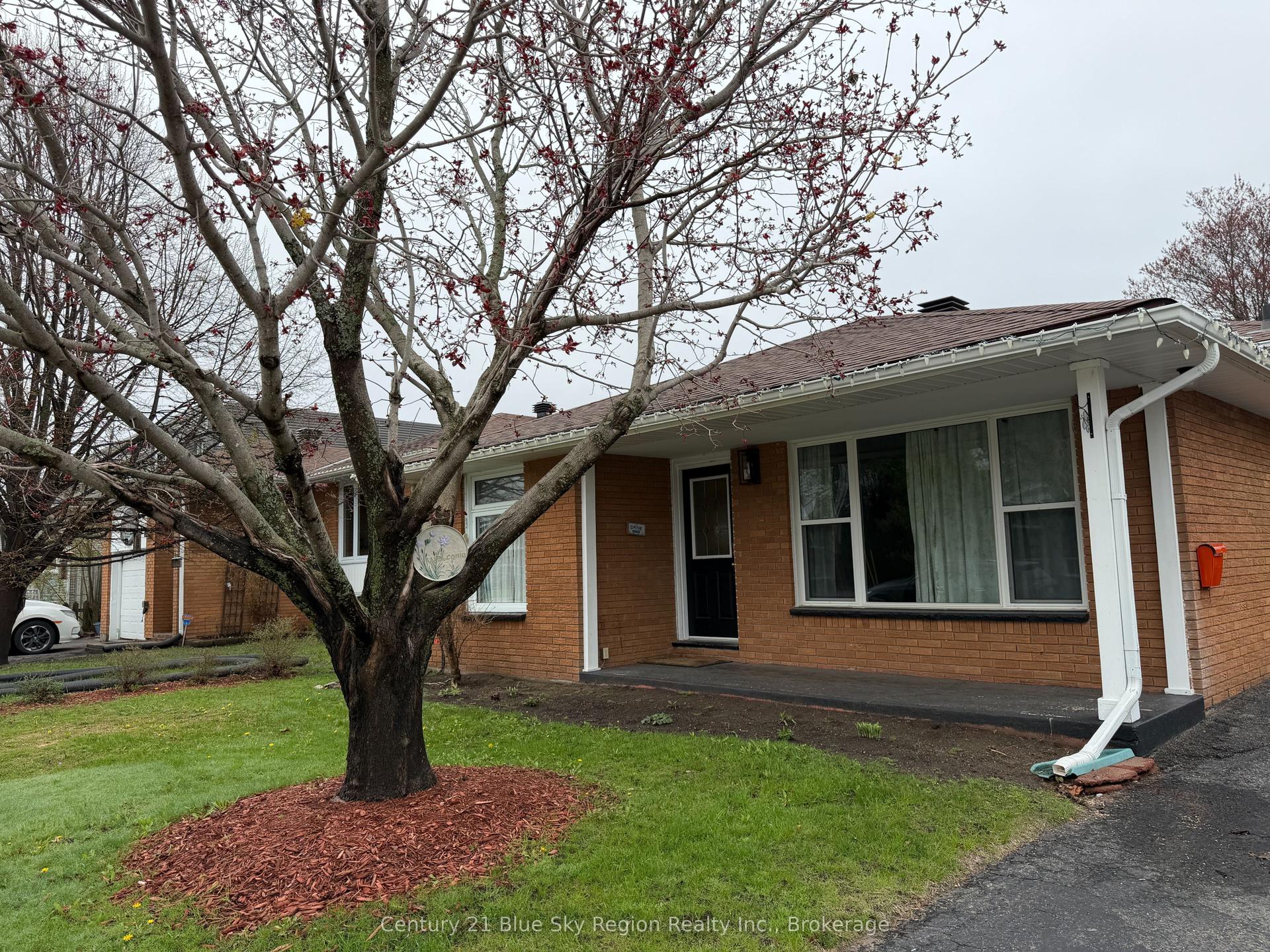14 Marshall Park Drive — photo 1