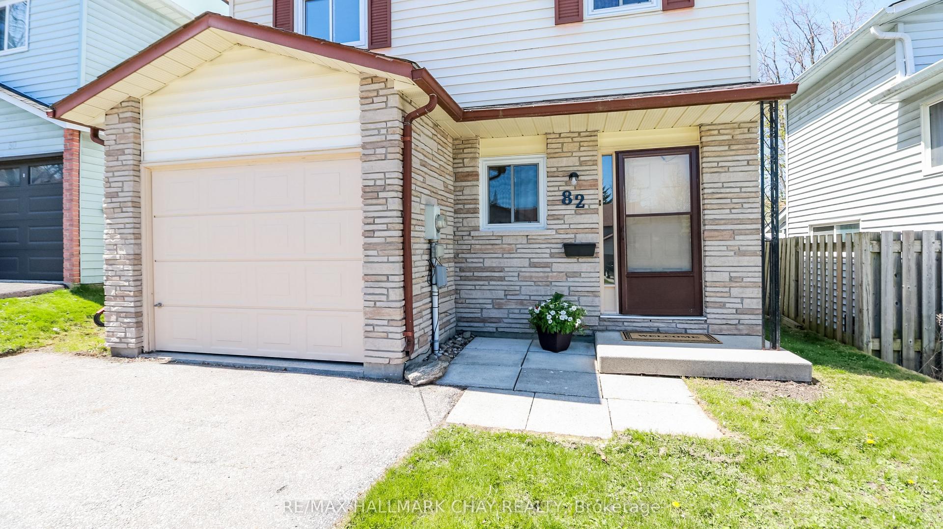 82 Melinda Crescent — photo 1