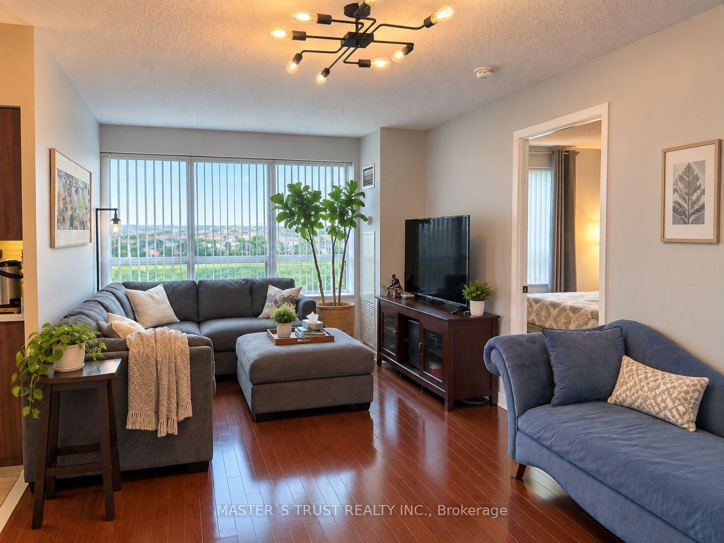 11 Oneida Crescent 704 #704, Richmond Hill — Condo for lease, photo 1