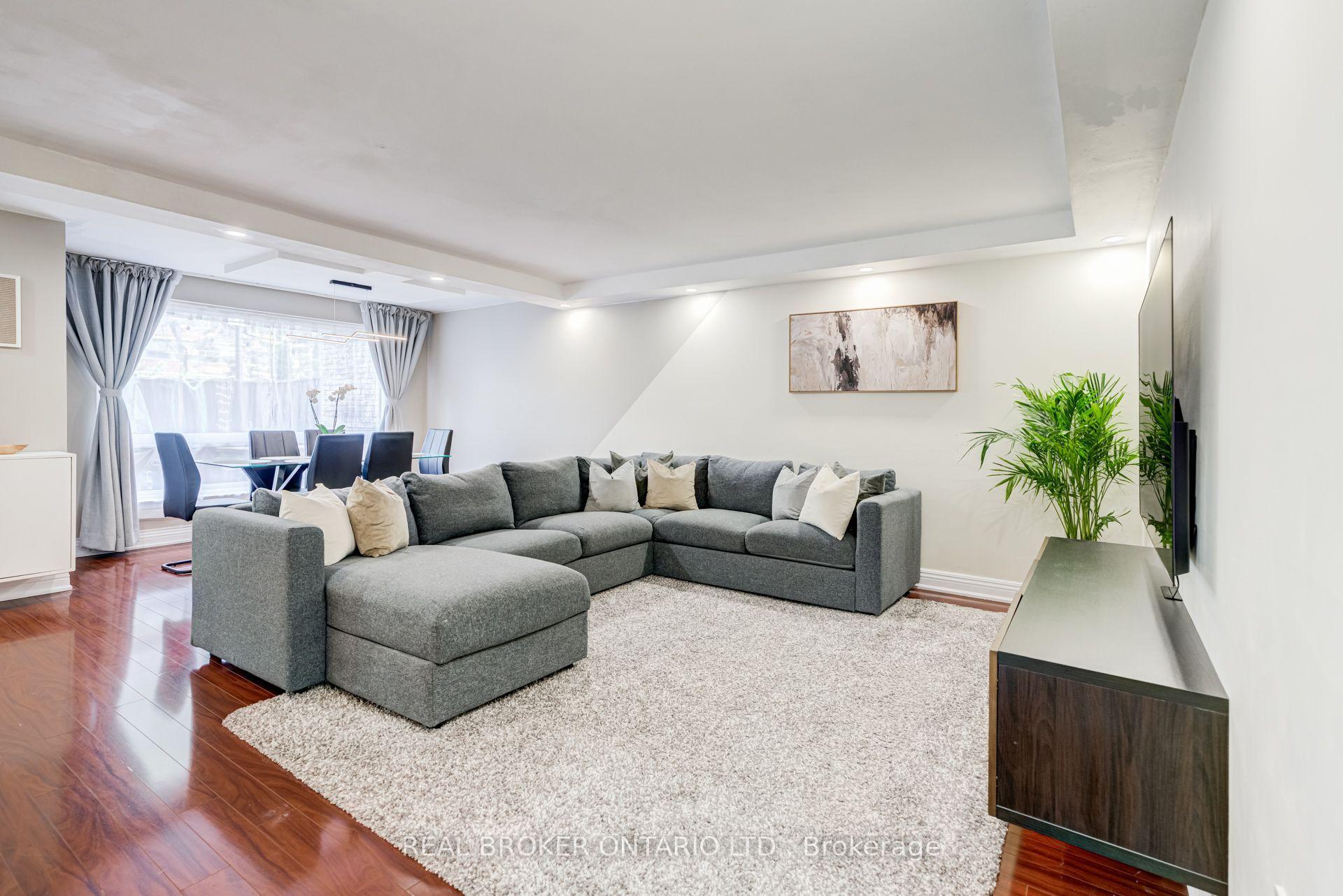 130 Ling Road 62 #62, Toronto — Condo Town for sale, photo 1