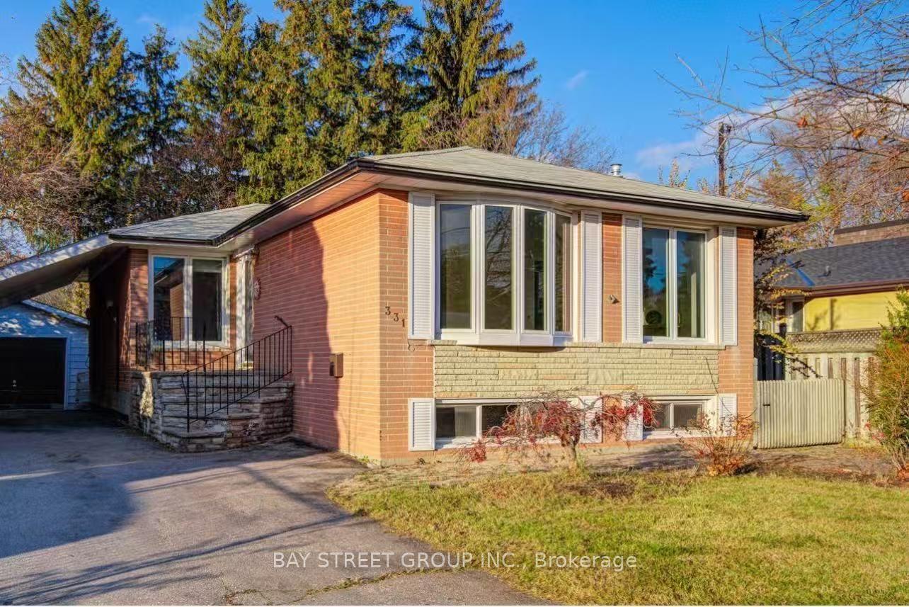 331 Elmwood Avenue, Richmond Hill — Detached for lease, photo 1