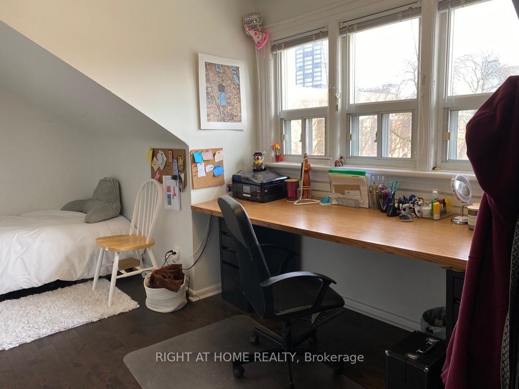 134 Huron Street 2 #2, Toronto — Multiplex for lease, photo 1
