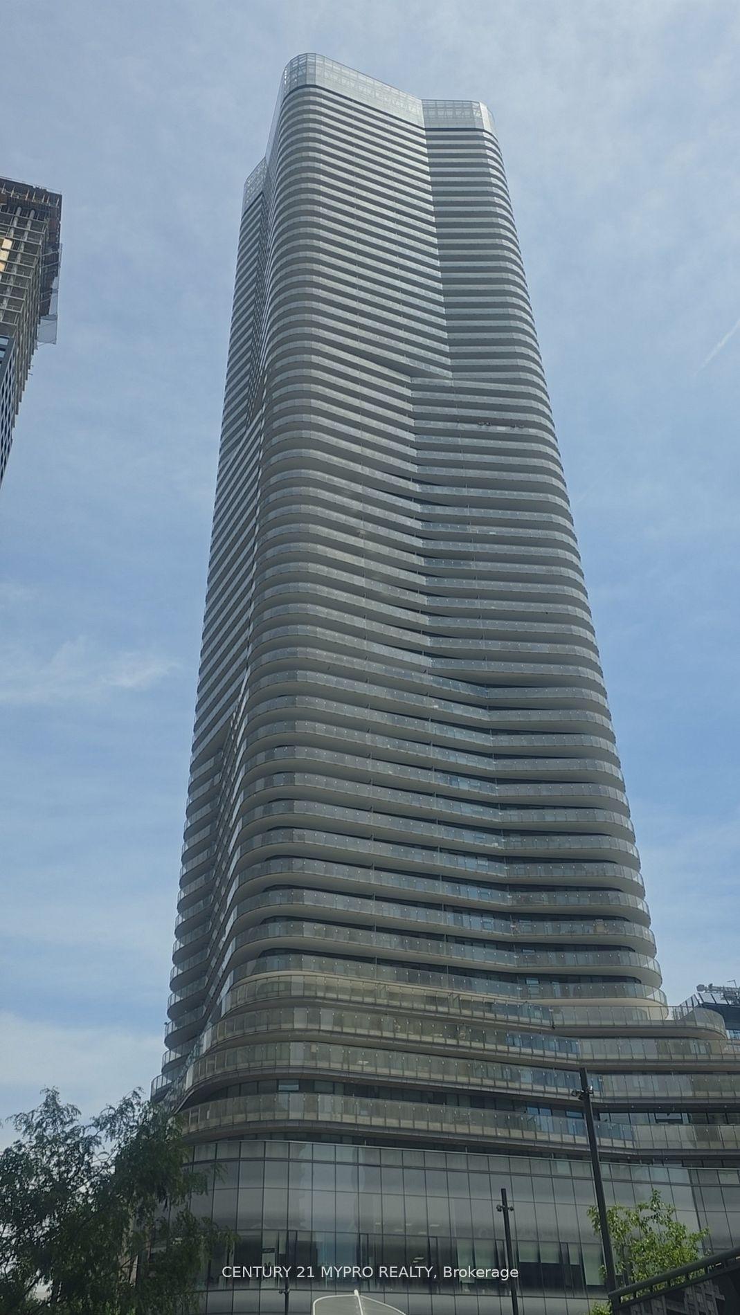 11 Wellesley Street 5512 #5512, Toronto — Condo for lease, photo 1