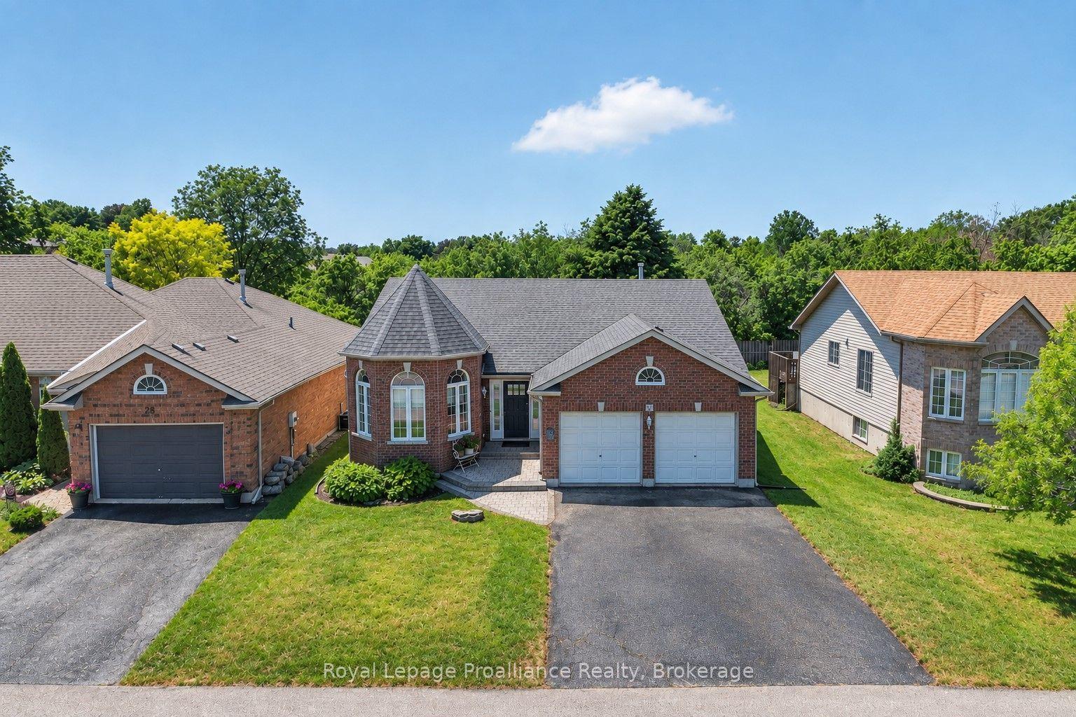 30 Heartwood Drive, Belleville — Detached for sale, photo 1