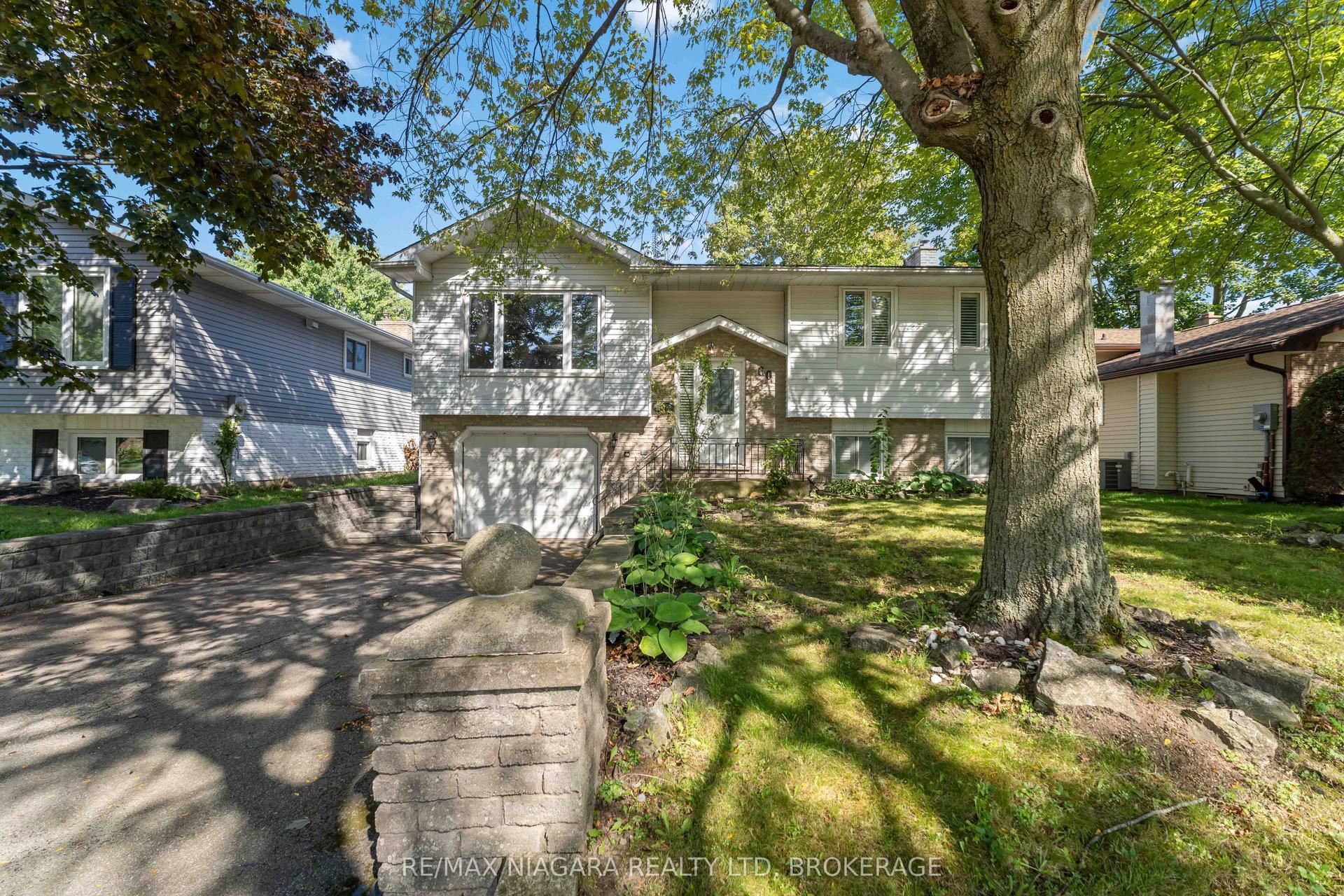 60 Brant Avenue, Welland — Detached for sale, photo 1