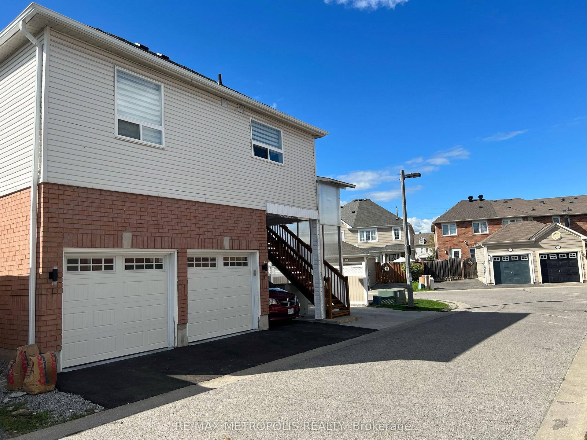 381 Country Glen Road Coach #Coach, Markham — Detached for lease, photo 1