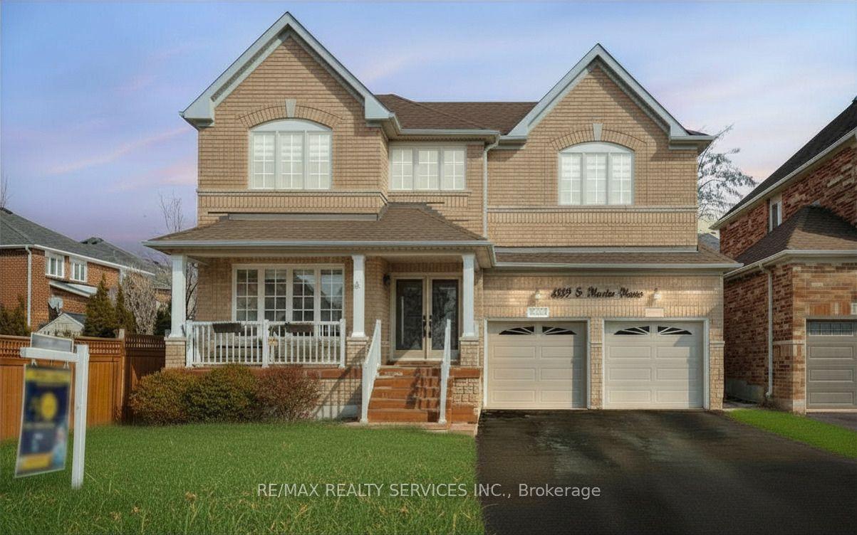 4829 St. Martin Mews — photo 1