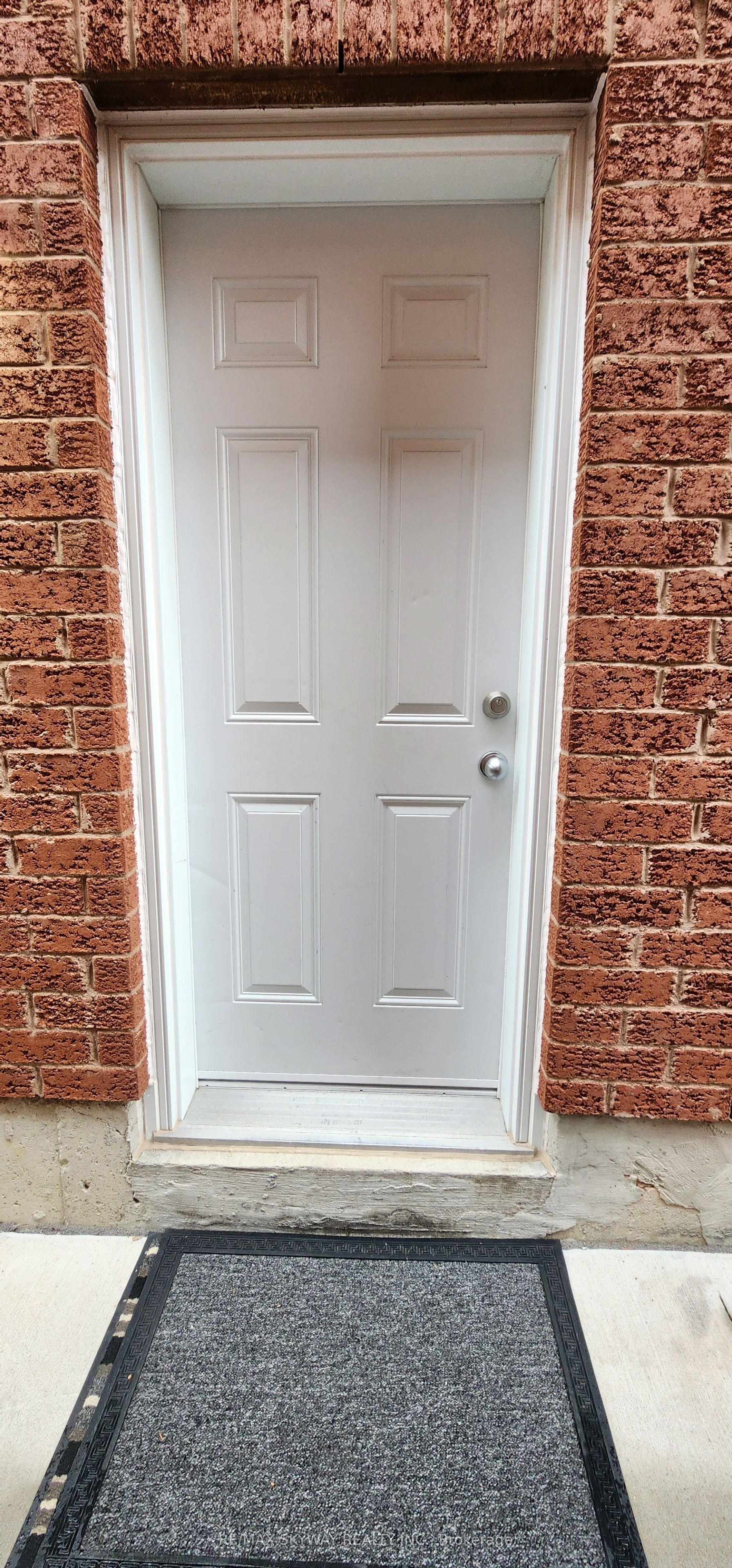 68 Cobblehill Crescent, Brampton — Detached for lease, photo 1