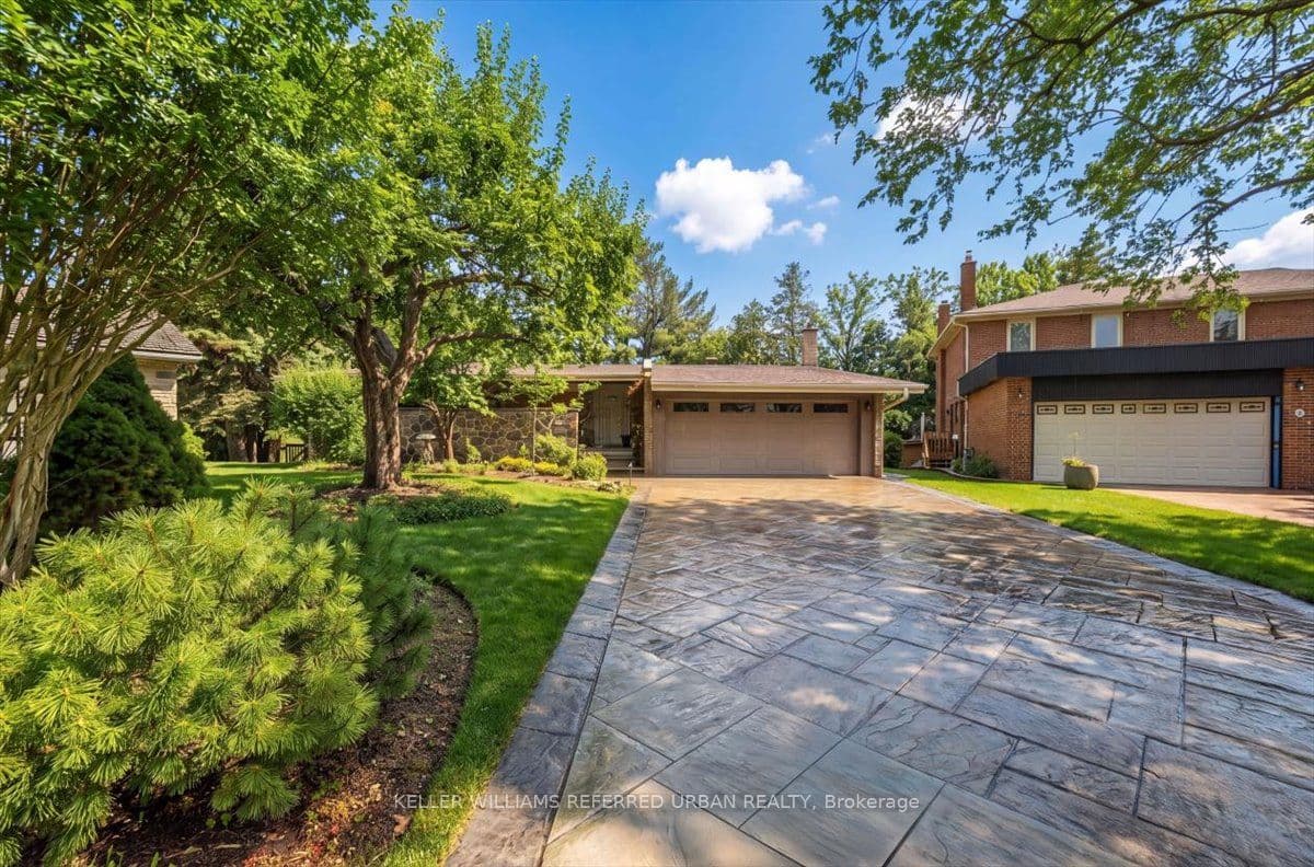 31 Janus Court — photo 1