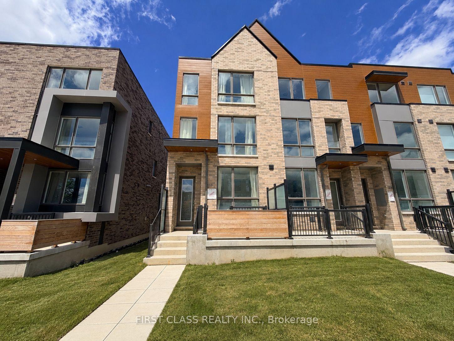 24 Green Garden Boulevard Main #Main — photo 1