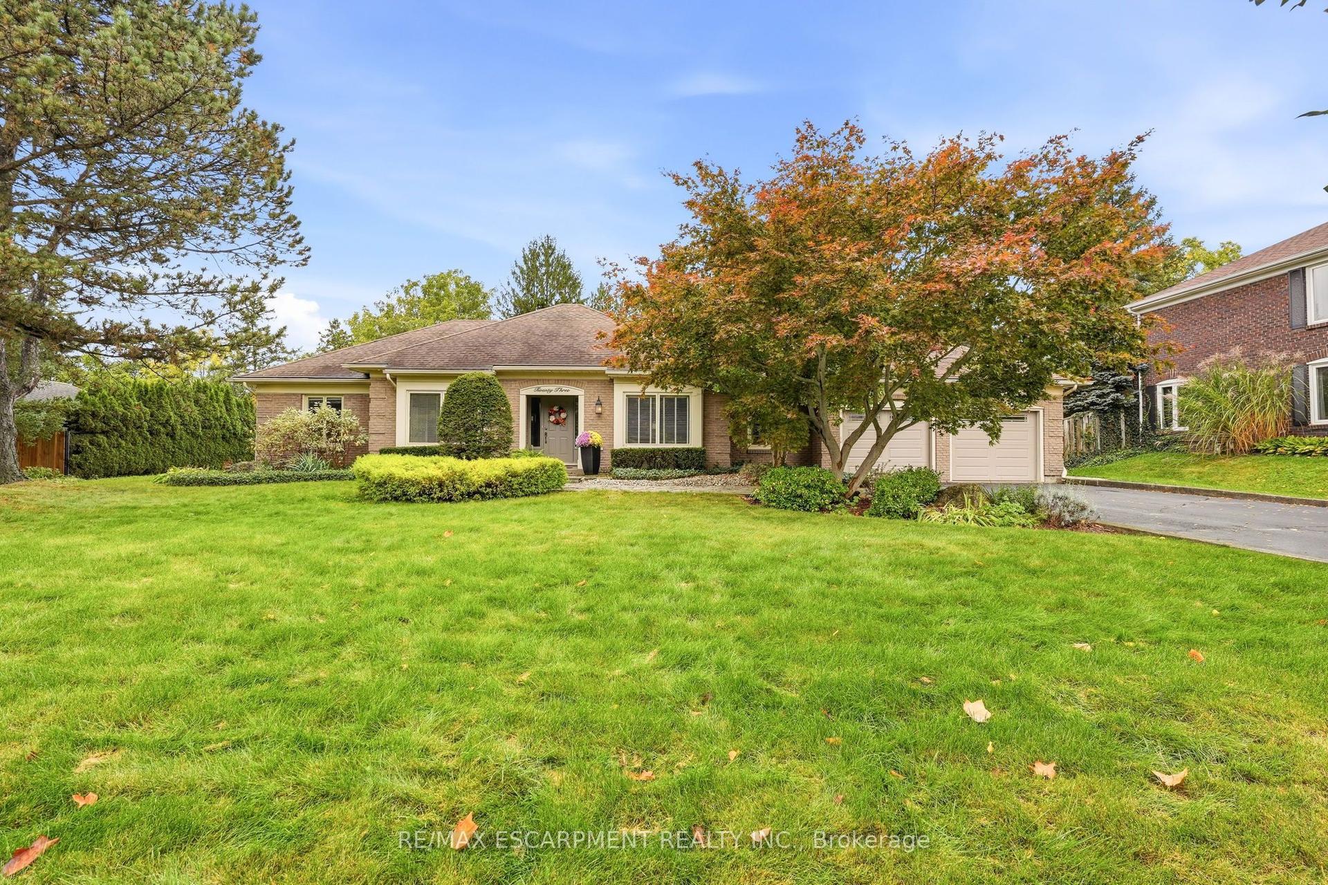 23 Cullum Drive, Hamilton — Detached for sale, photo 1