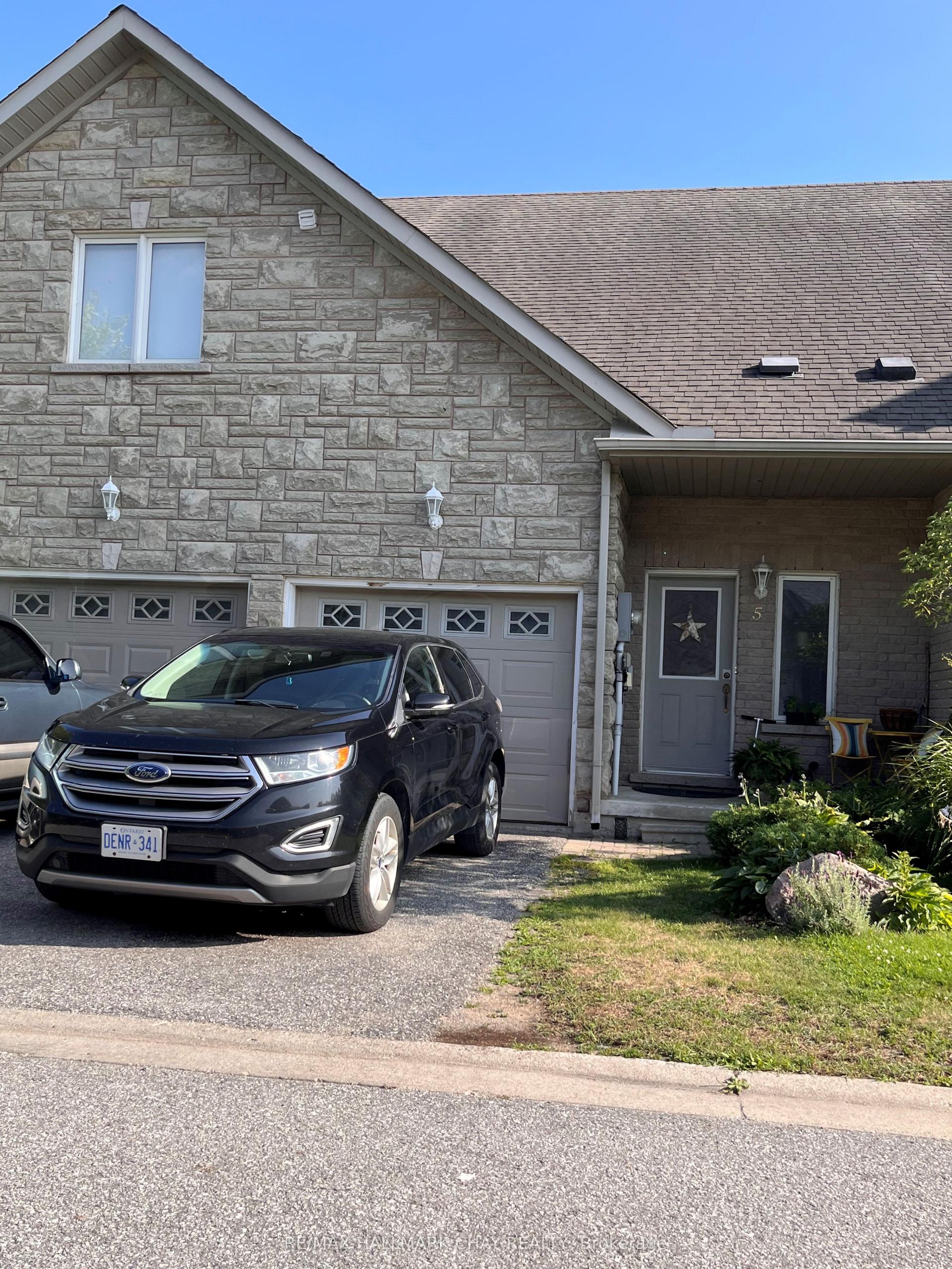 125 Huronia Road 5 #5, Barrie — Townhouse for lease, photo 1