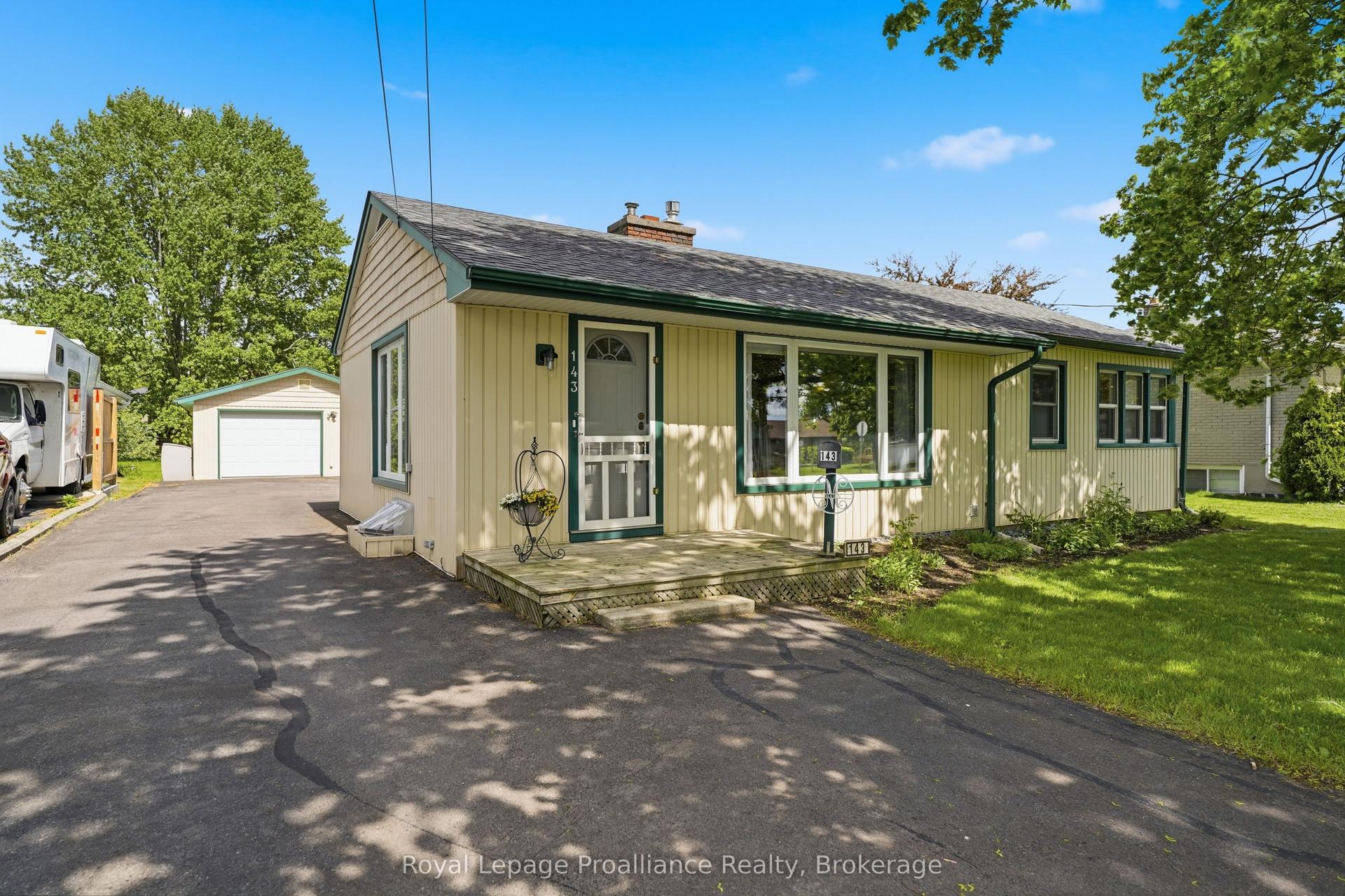 143 Avondale Road — photo 1