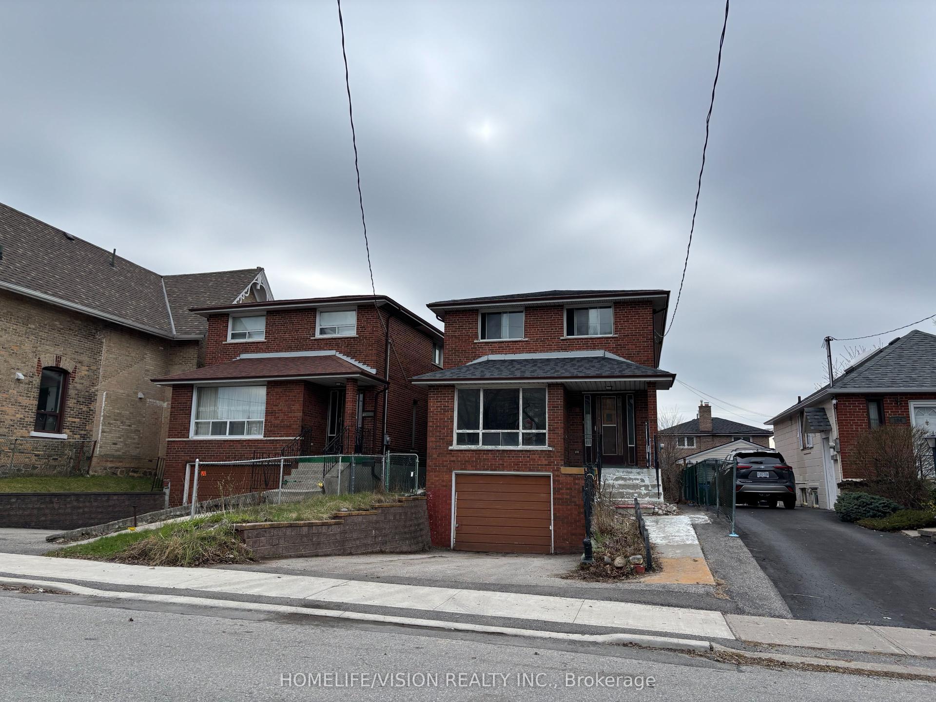 102 Magnolia Avenue — photo 1