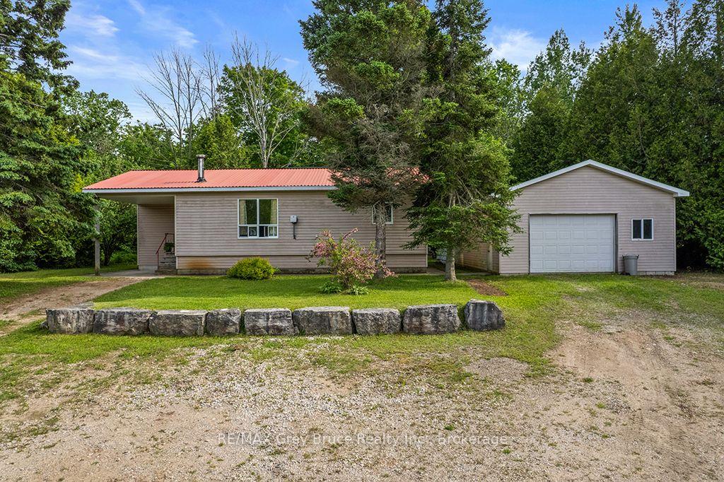 335 Pike Bay Road — photo 1
