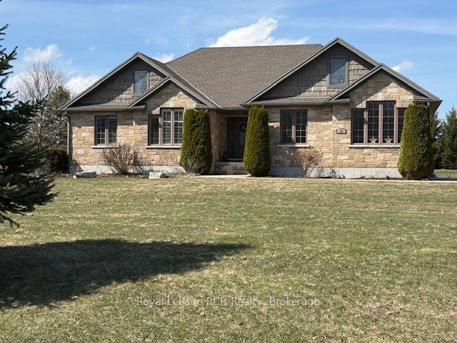 10 Sparberry Street W — photo 1