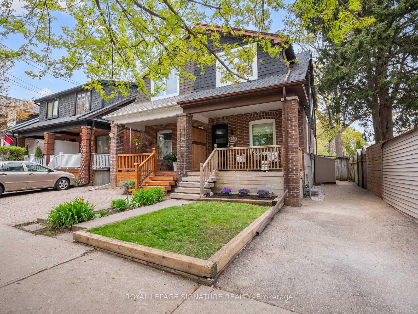 422 Davisville Avenue — photo 1