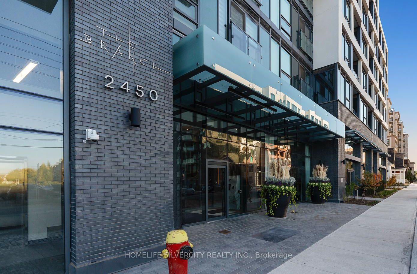 2450 Old Bronte Road 811 #811 — photo 1