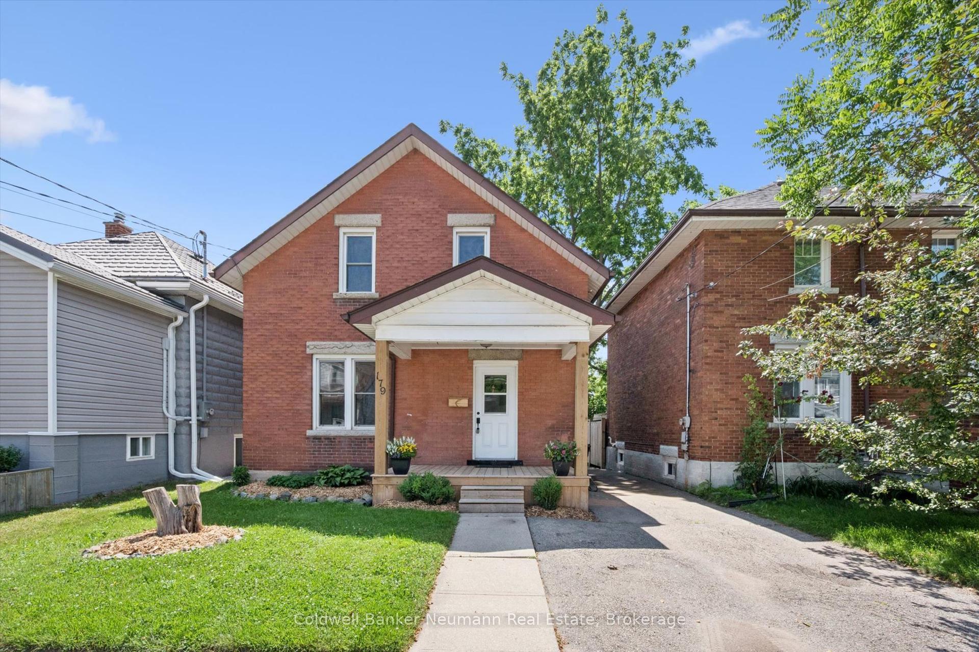 179 Elizabeth Street, Guelph — Detached for sale, photo 1
