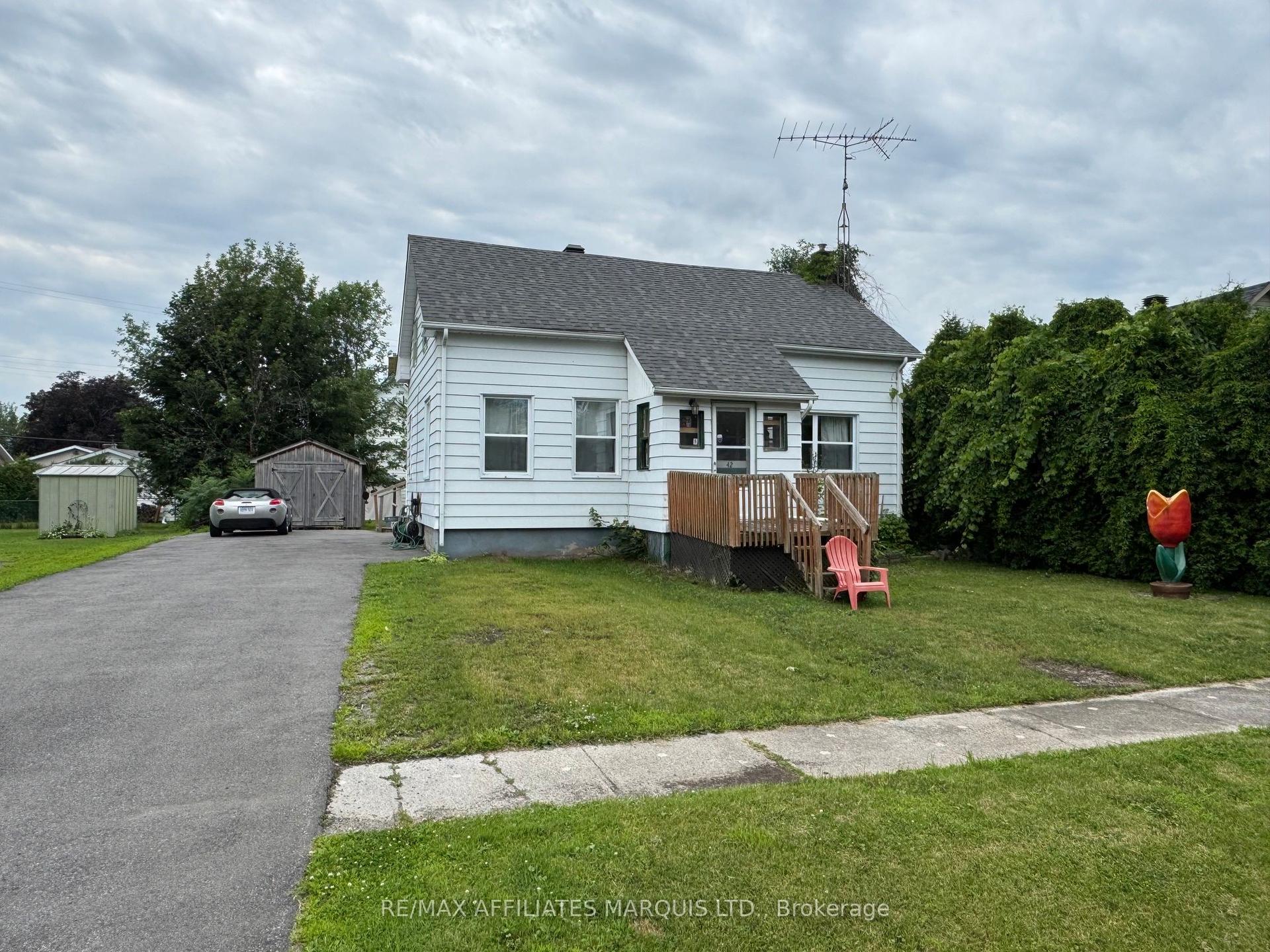 42 Laurier Drive, South Dundas — Detached for sale, photo 1