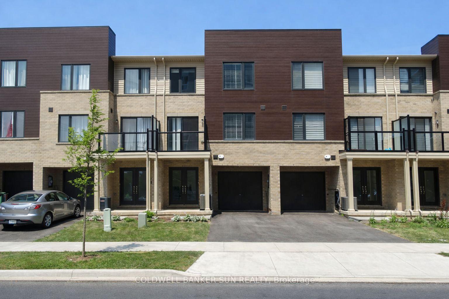 7 Roxanne Drive, Hamilton — Condo Town for sale, photo 1