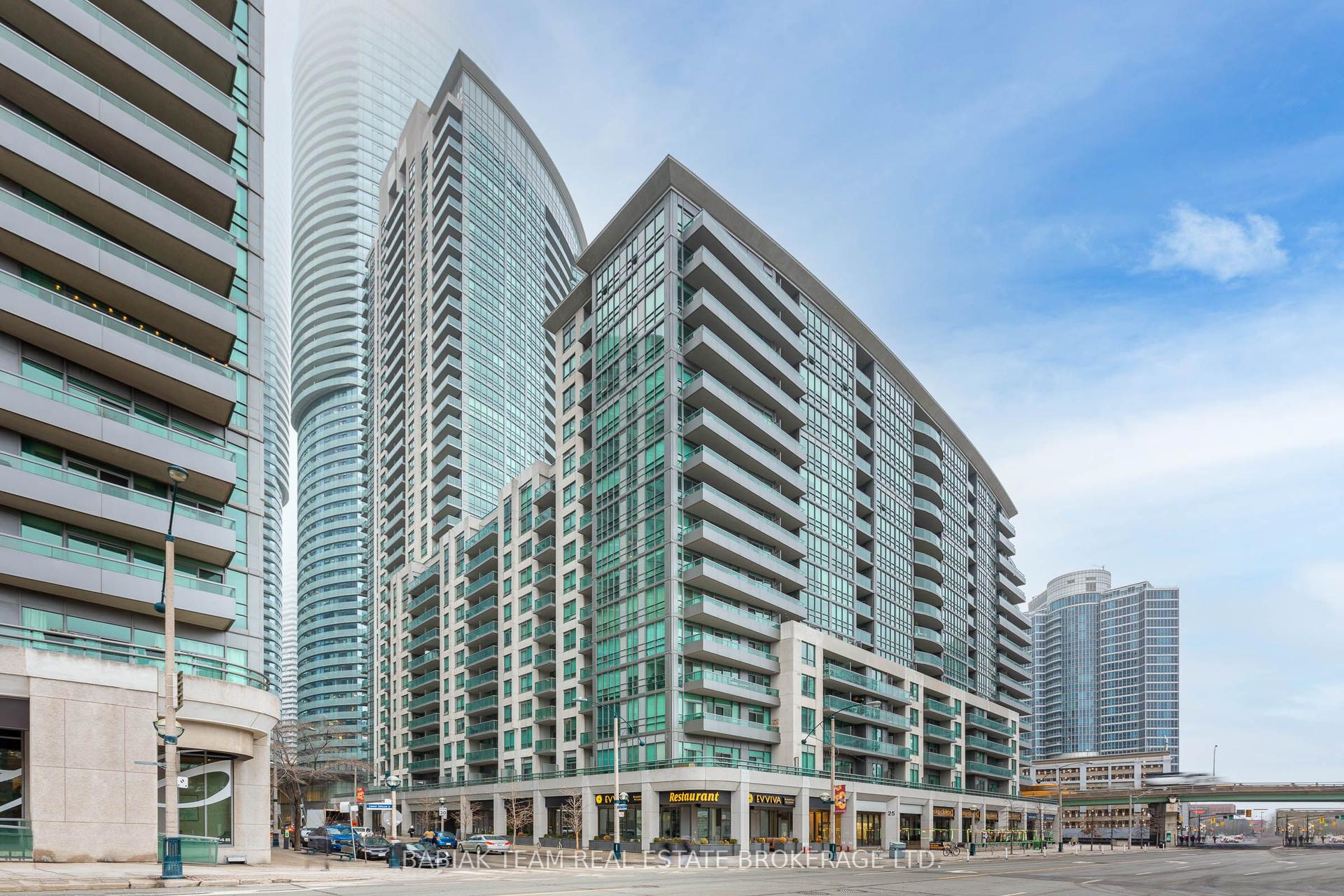 25 Lower Simcoe Street N 1015 #1015, Toronto — Condo for lease, photo 1
